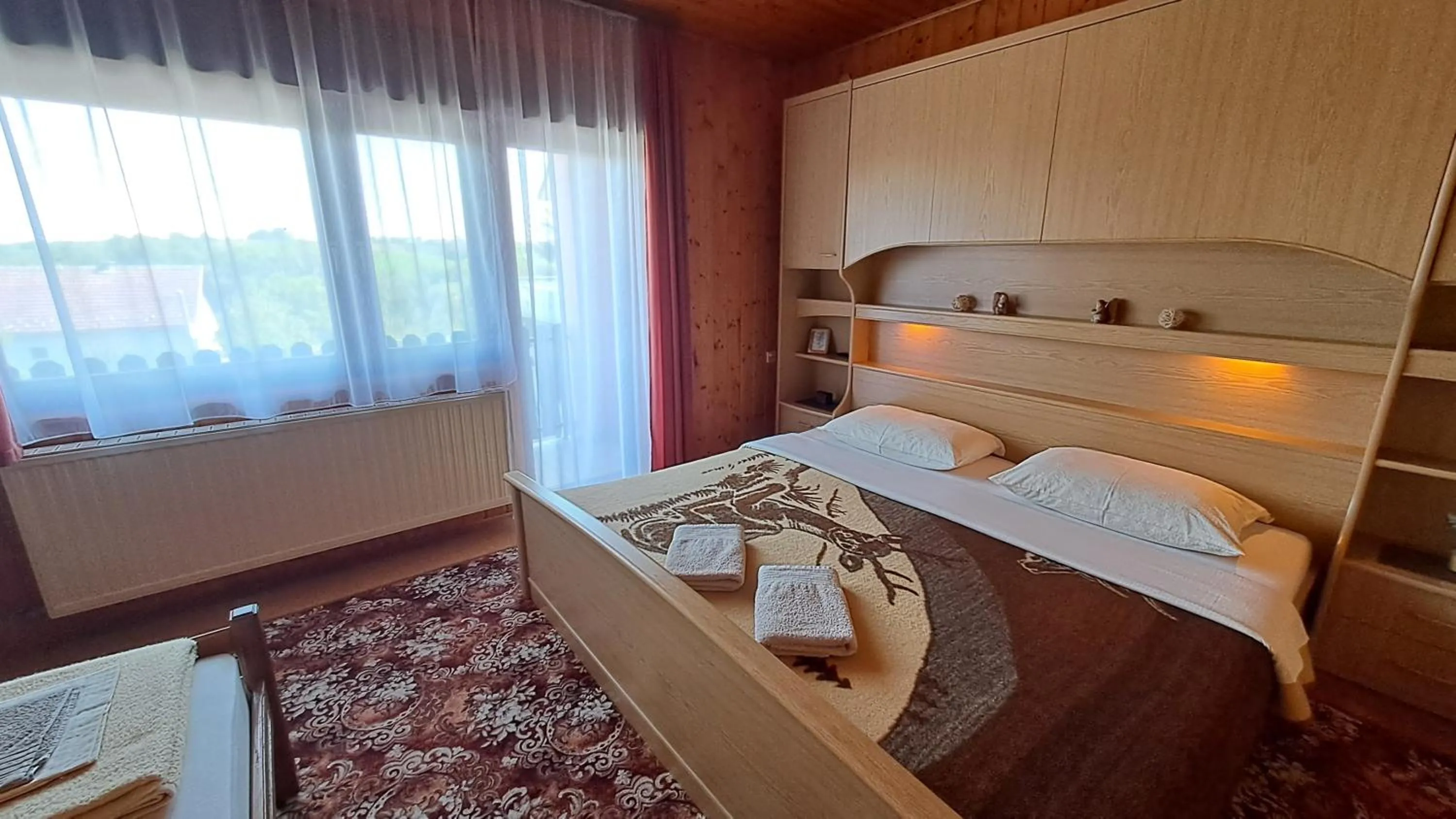 Family Room with Balcony in Family Puškarić