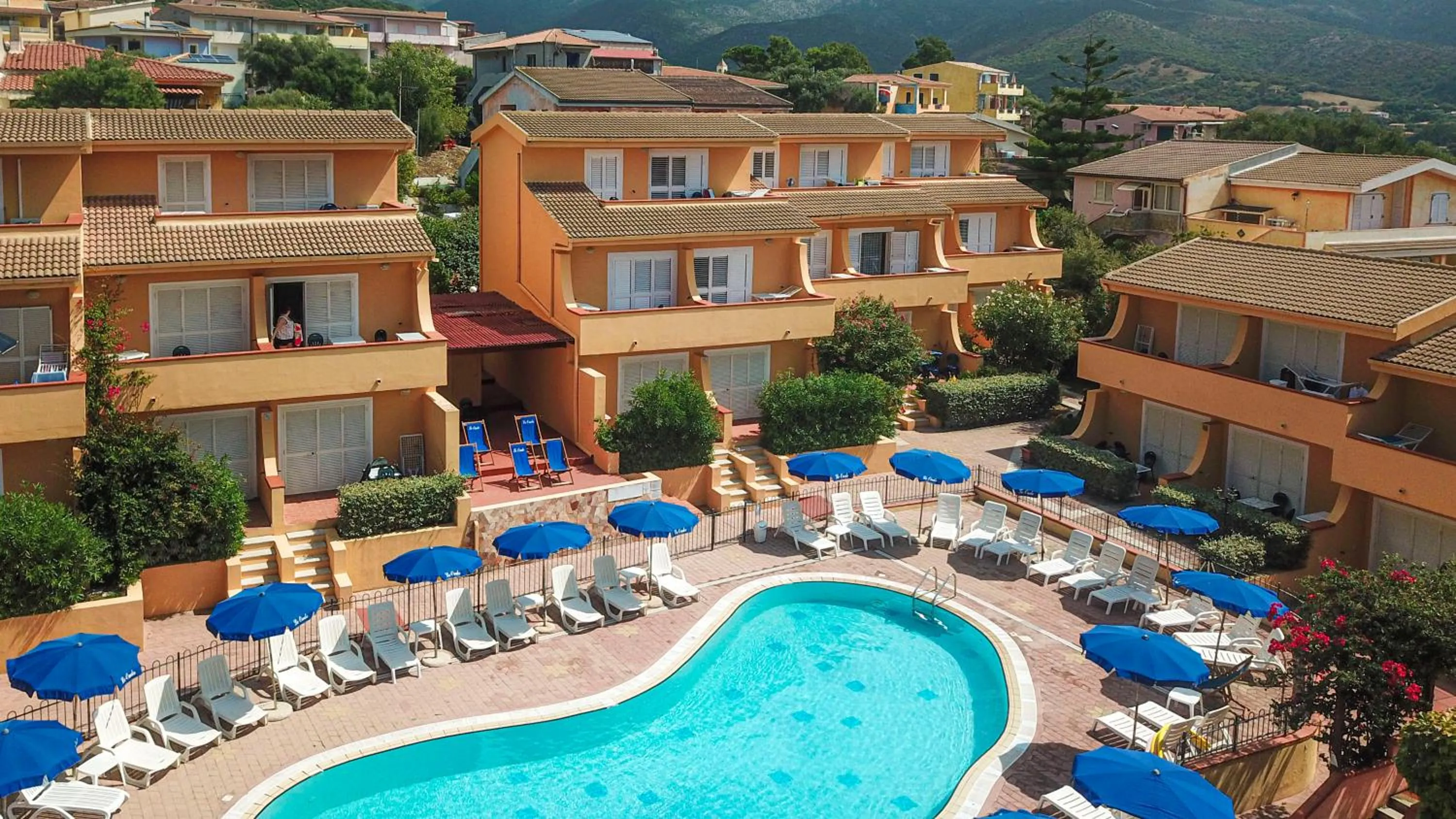 Swimming pool in Residence Le Onde