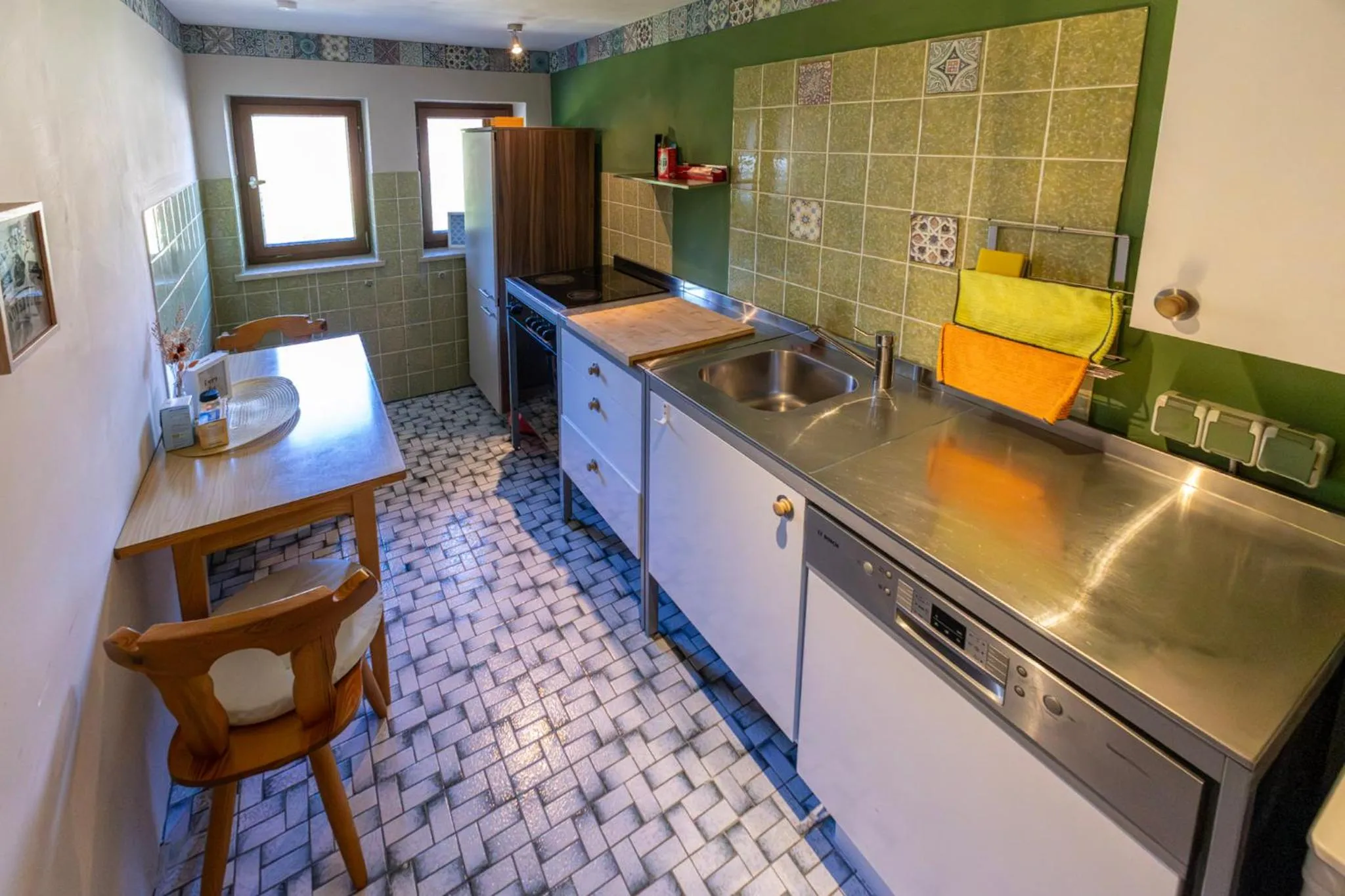 Communal kitchen in Goldiger Hirsch B&B mit Gemeinschaftsküche