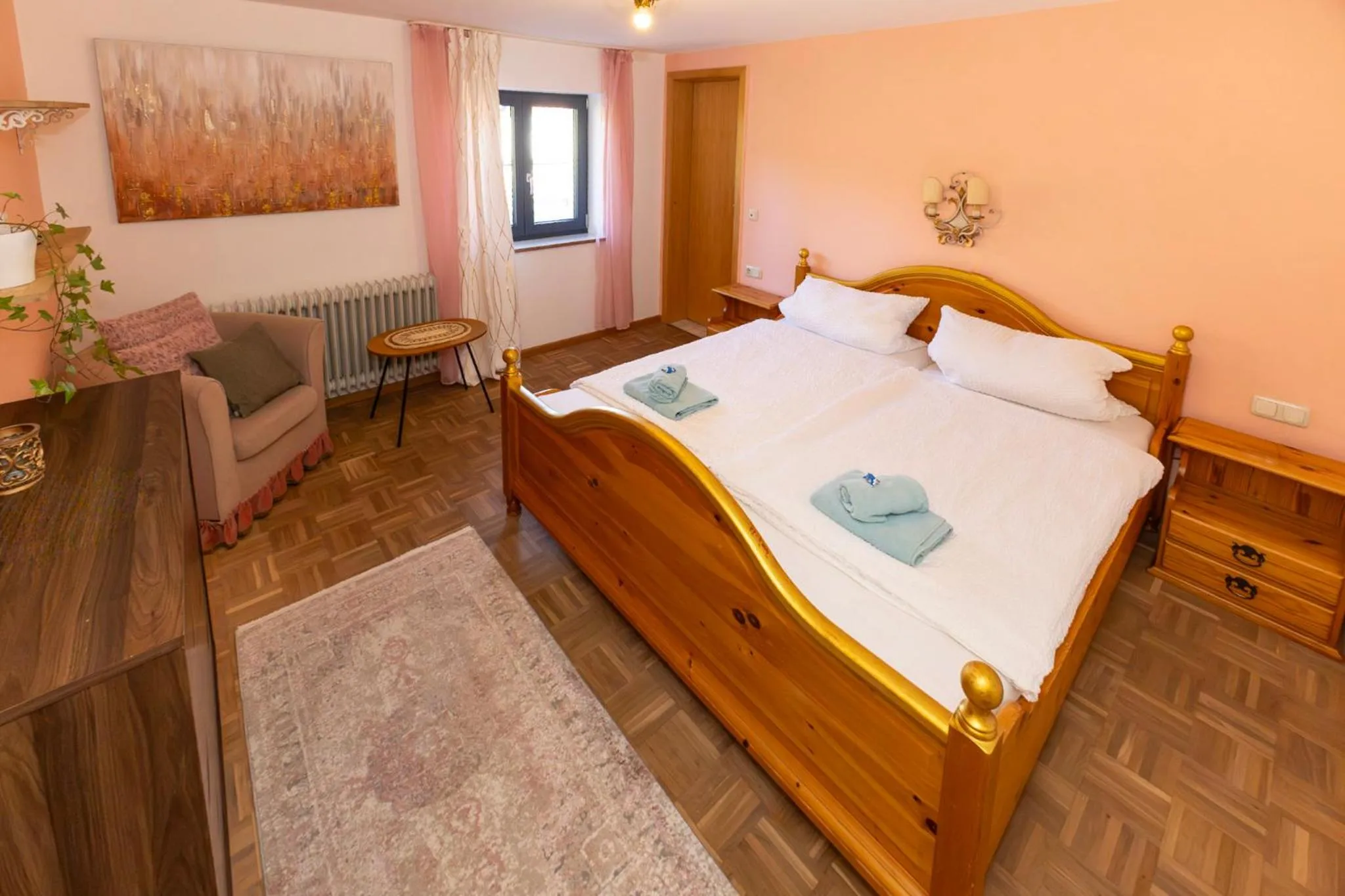 Bed in Goldiger Hirsch B&B mit Gemeinschaftsküche