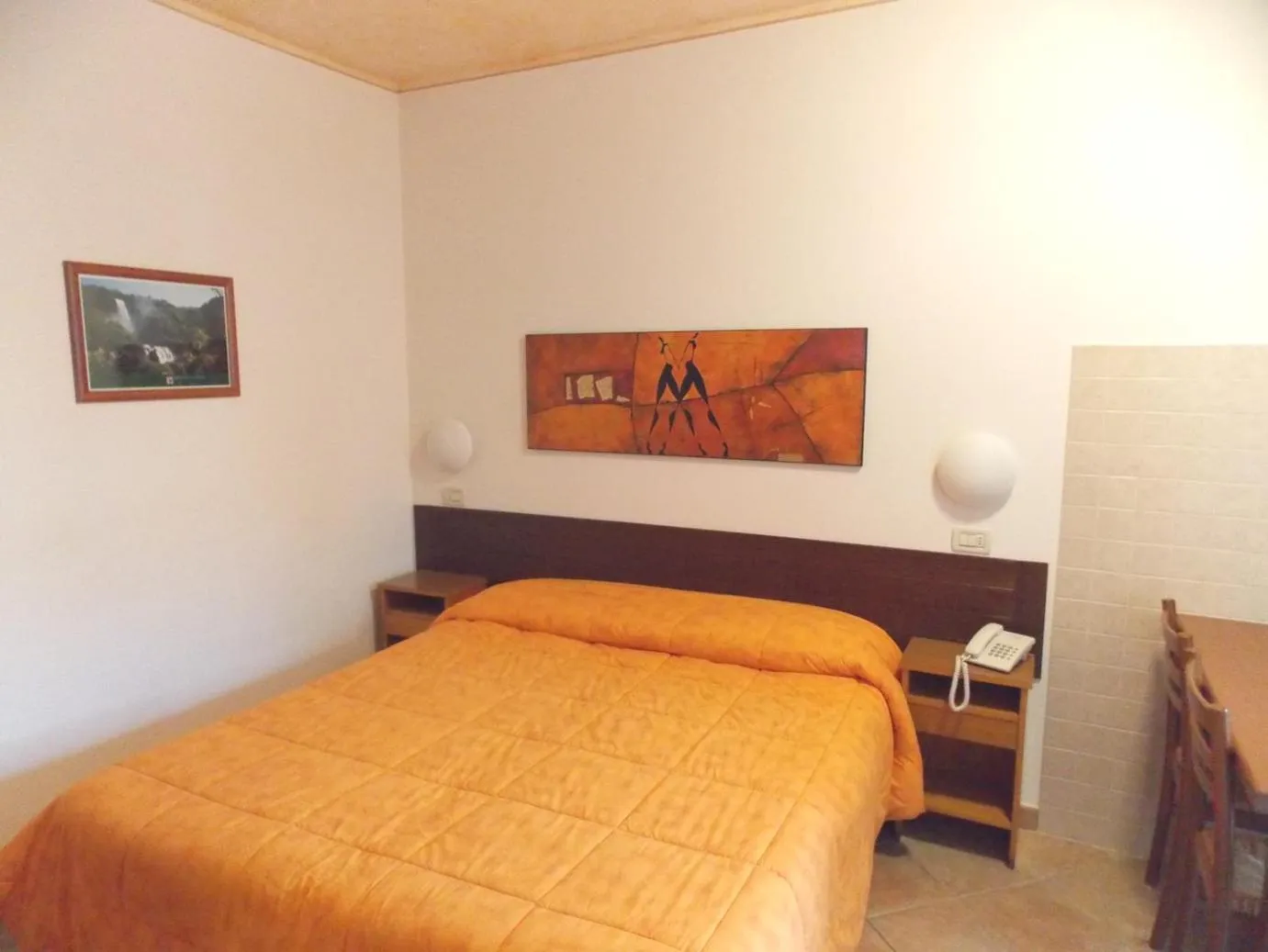 Bed in Residence Signa