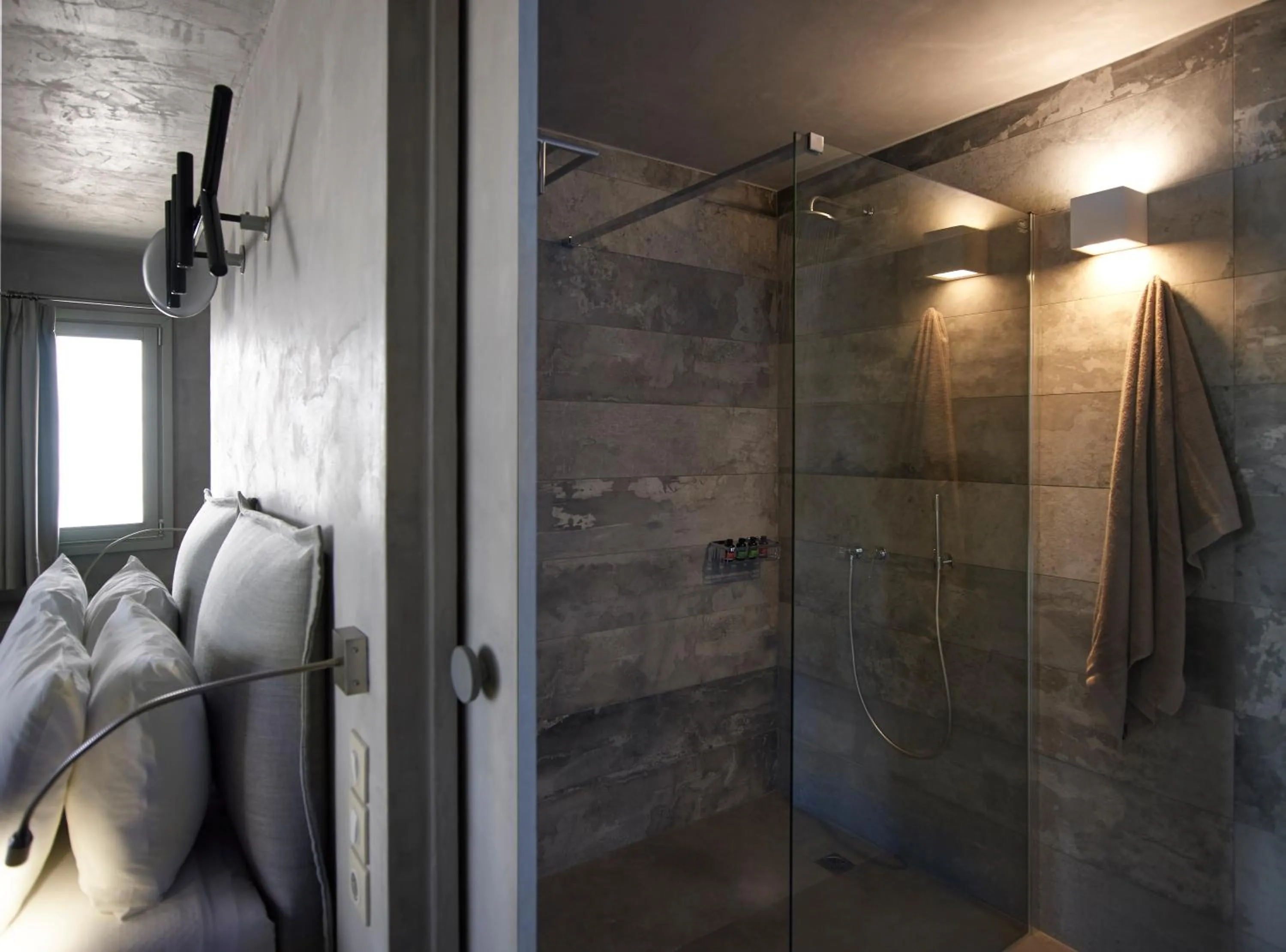 Bathroom in Kallos of Mykonos - previous Leonis Summer Houses