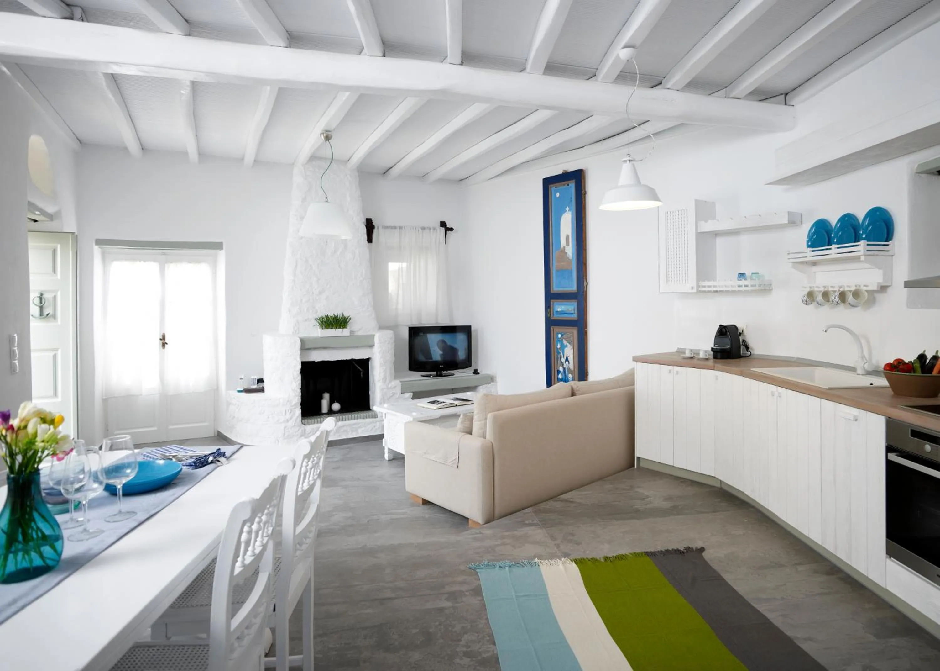 Kitchen or kitchenette in Kallos of Mykonos - previous Leonis Summer Houses