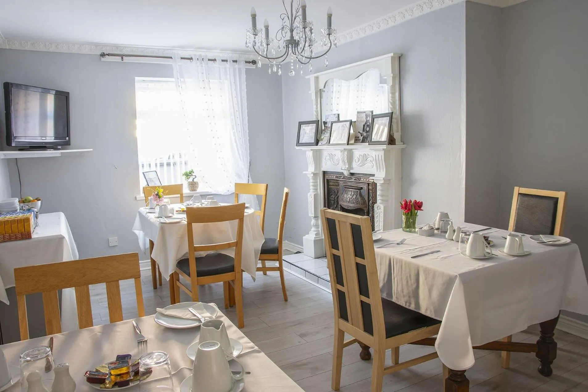 Dining area in bishop gate bnb