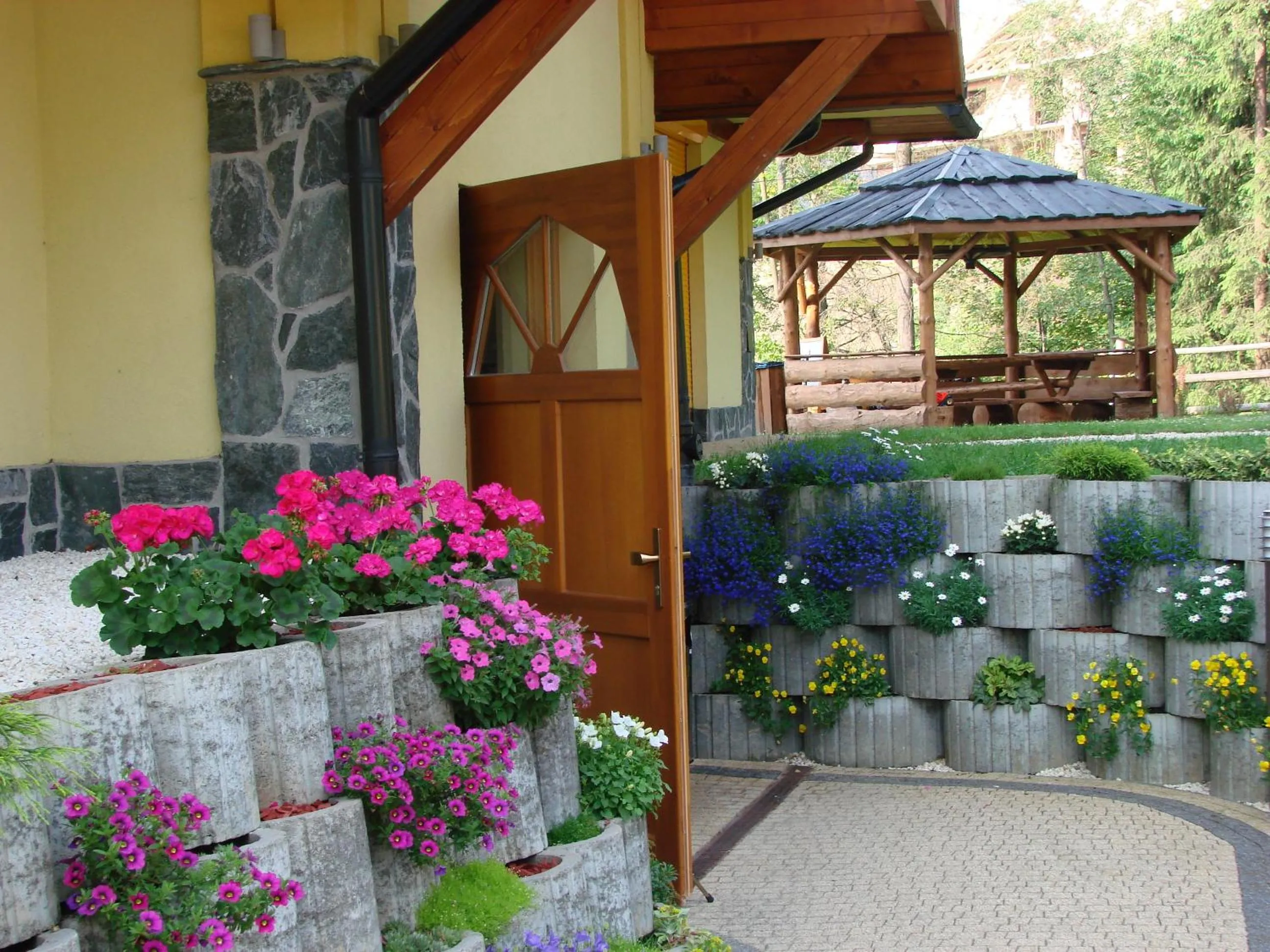 Facade/entrance in Apartamenty Convallis