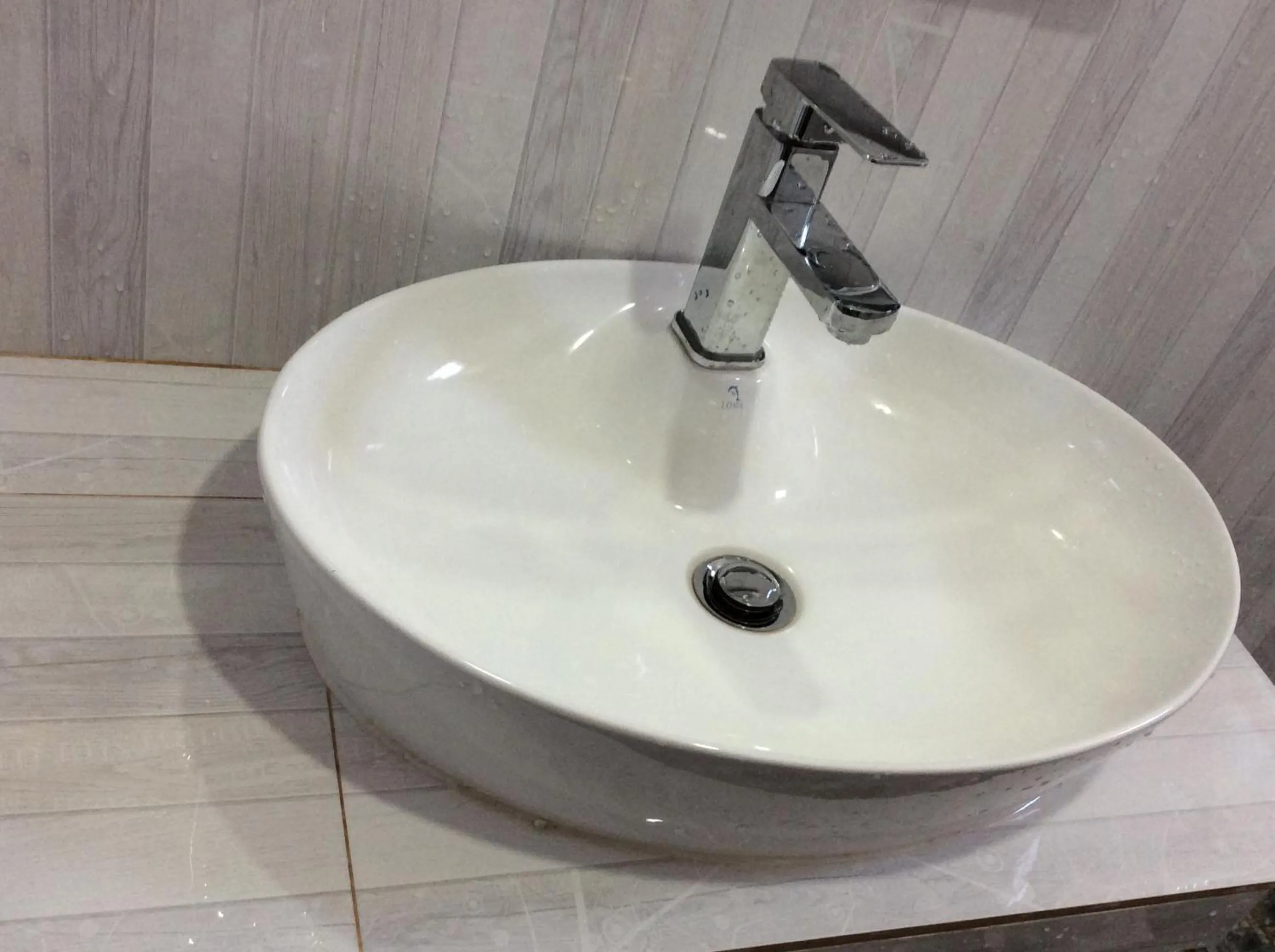 Bathroom in Realkhom Homestay