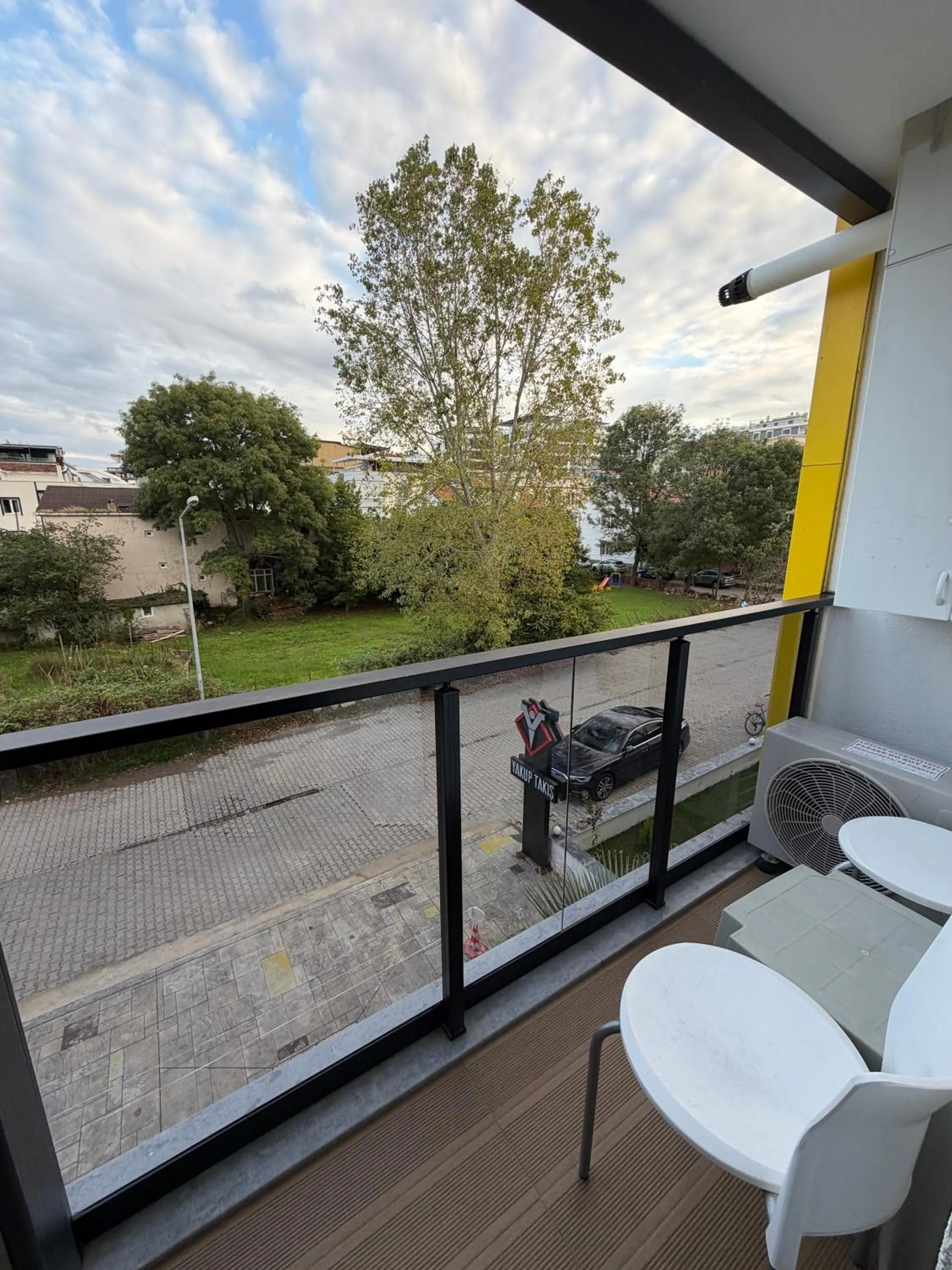 Day in Deluxe Beach Residence