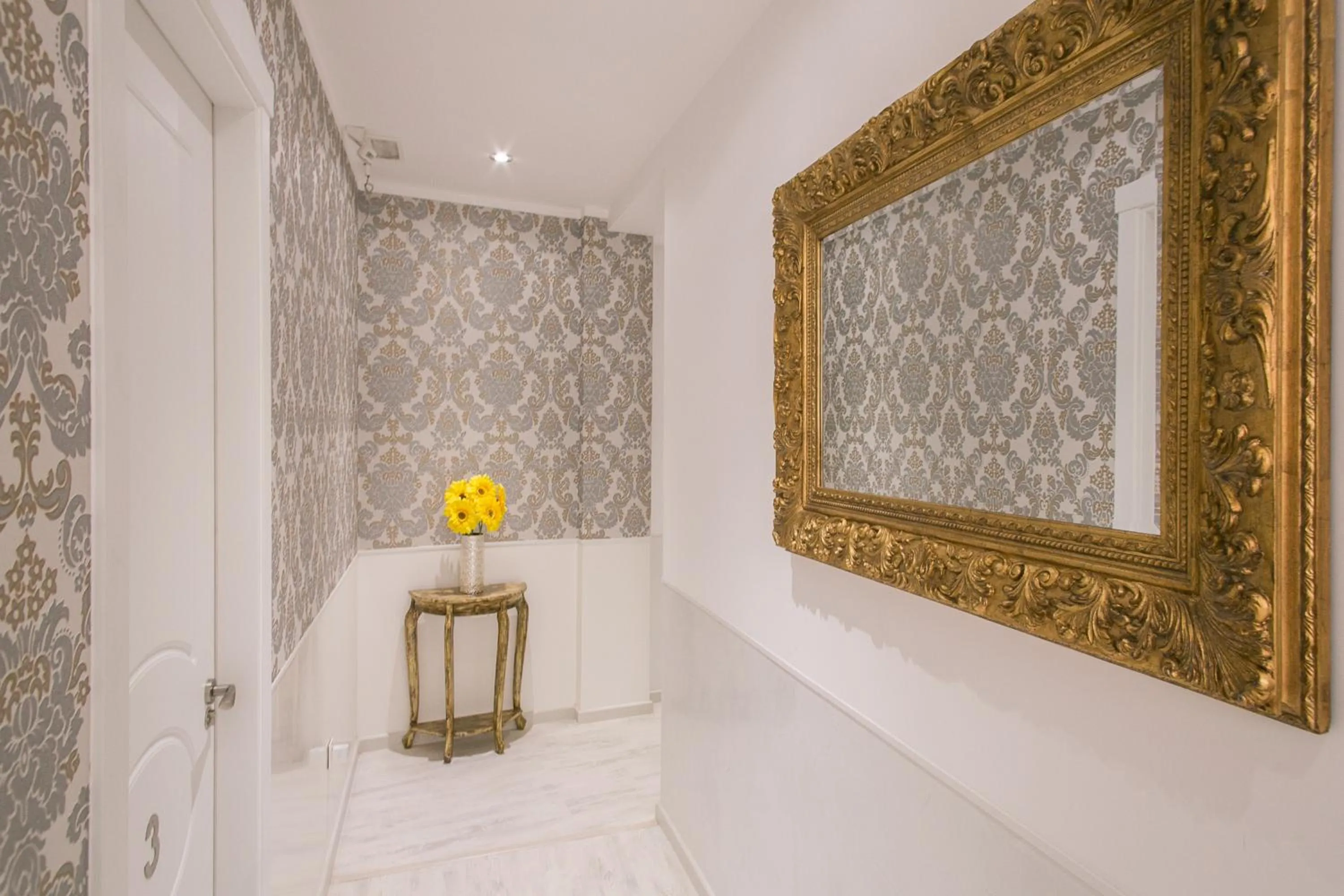 Lobby or reception in Hostal Central Palace Madrid