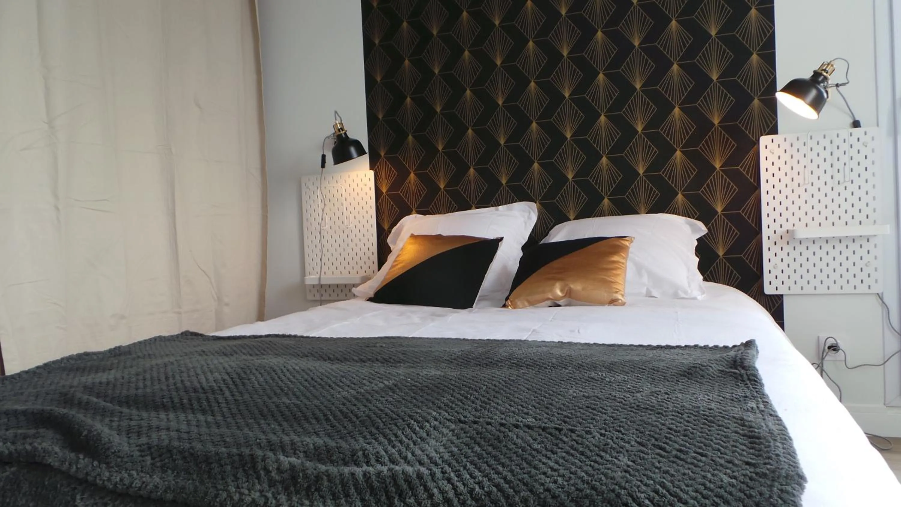 Bedroom, Bed in L'Apparté