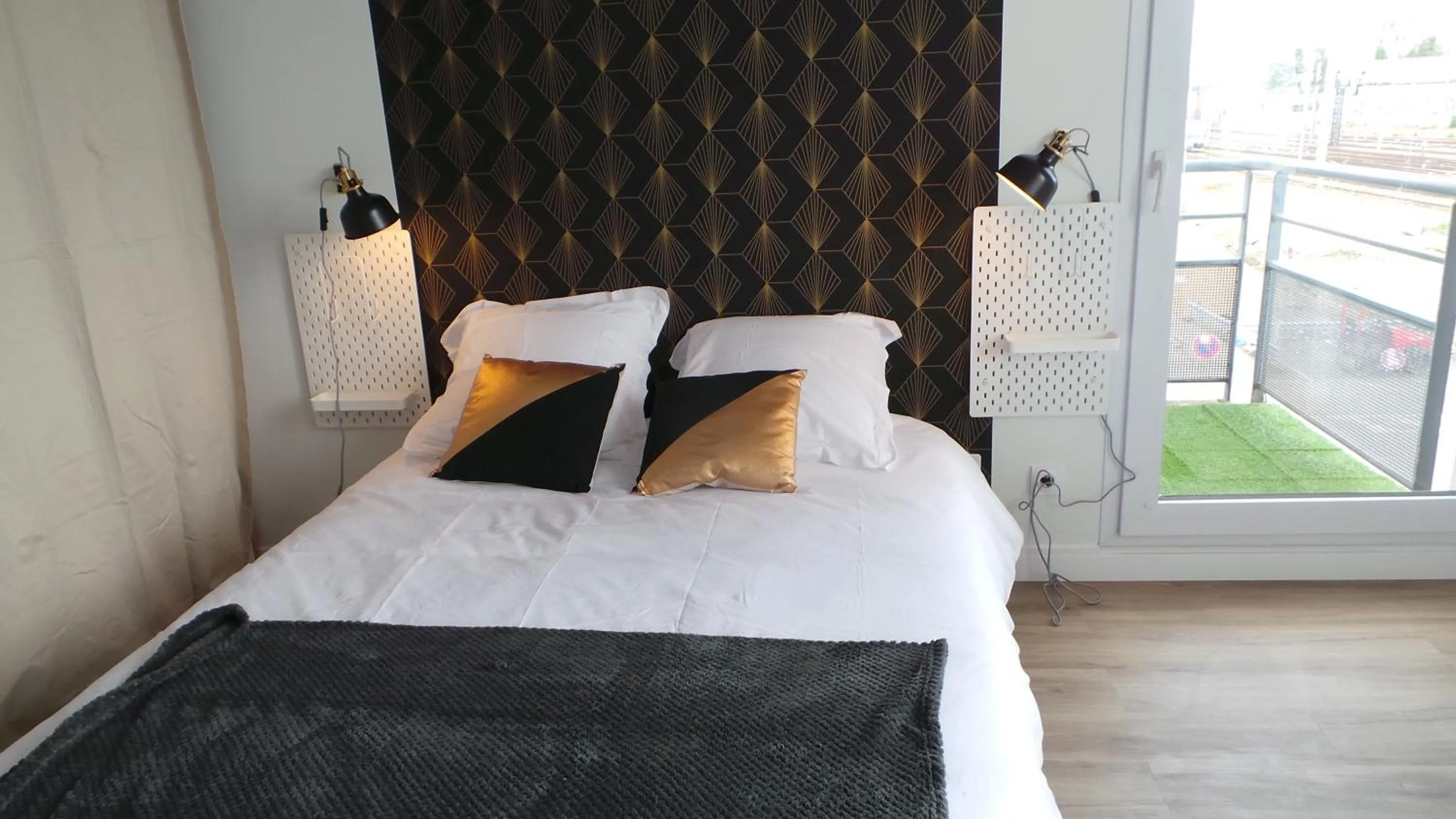 Bedroom, Bed in L'Apparté