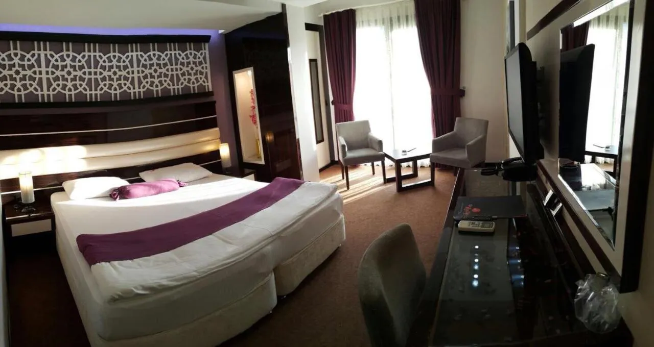 Bed in Hotel La Bella Soma