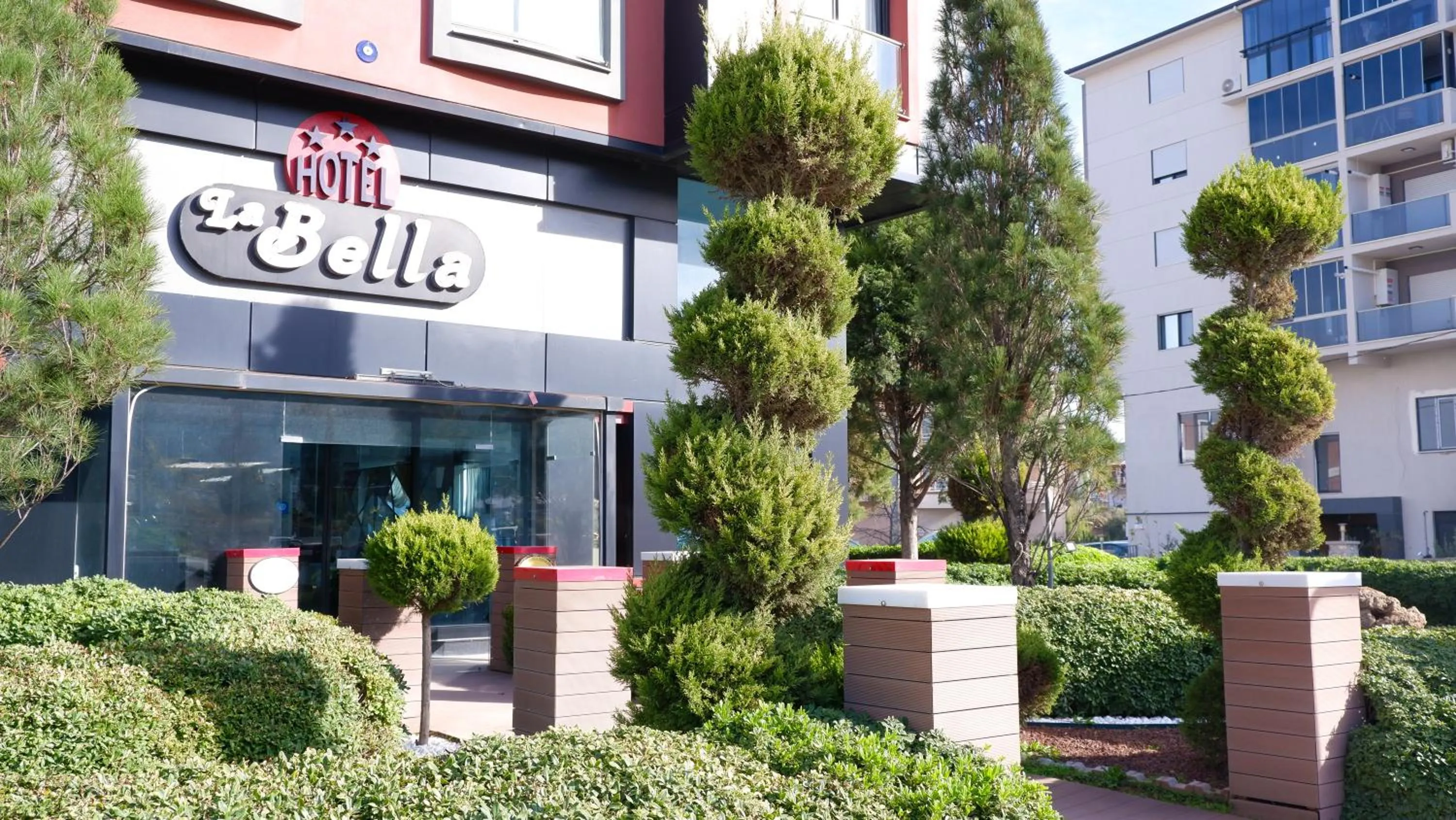 Facade/entrance in Hotel La Bella Soma