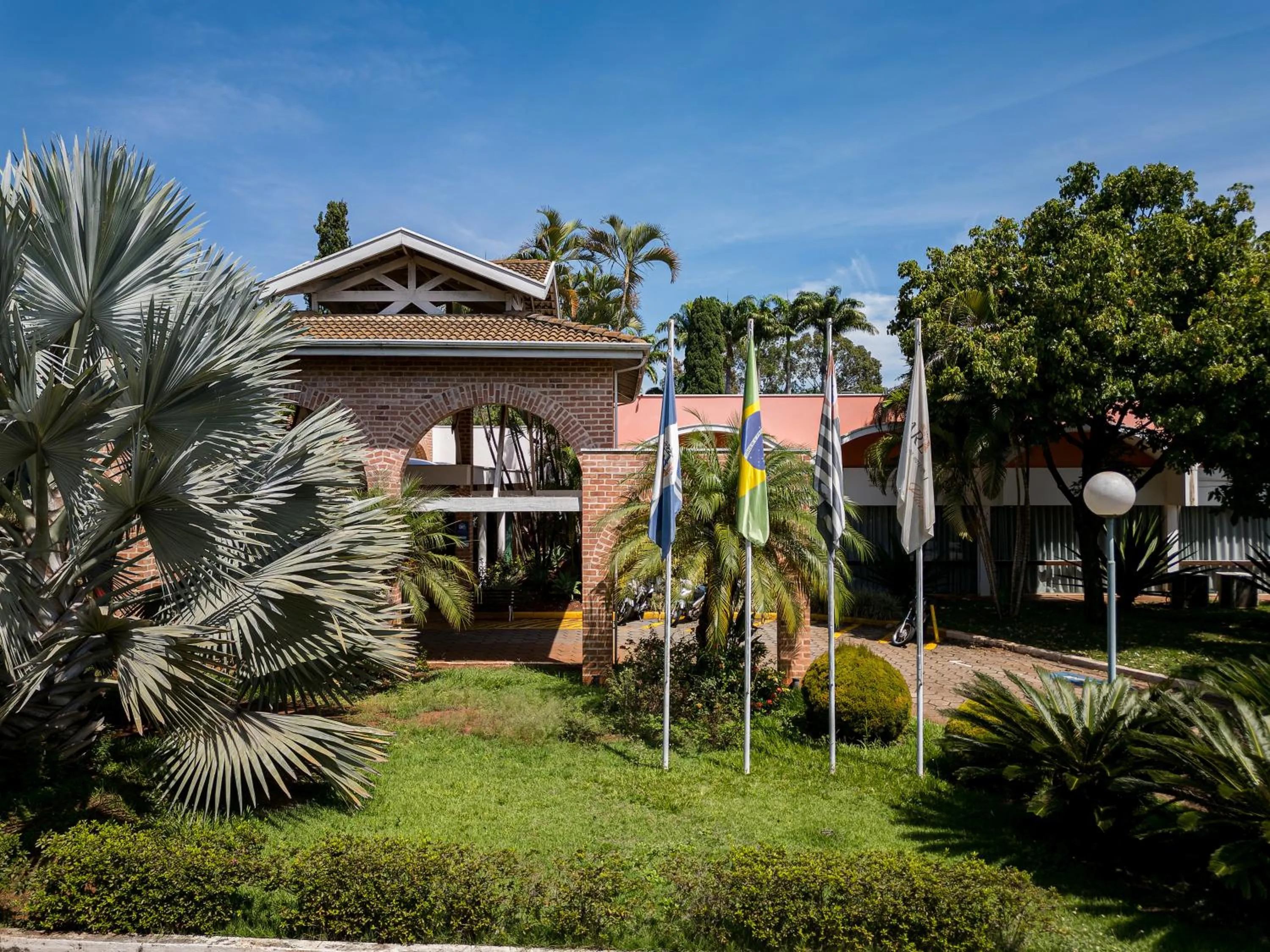 Property building in Carlton Suítes Limeira