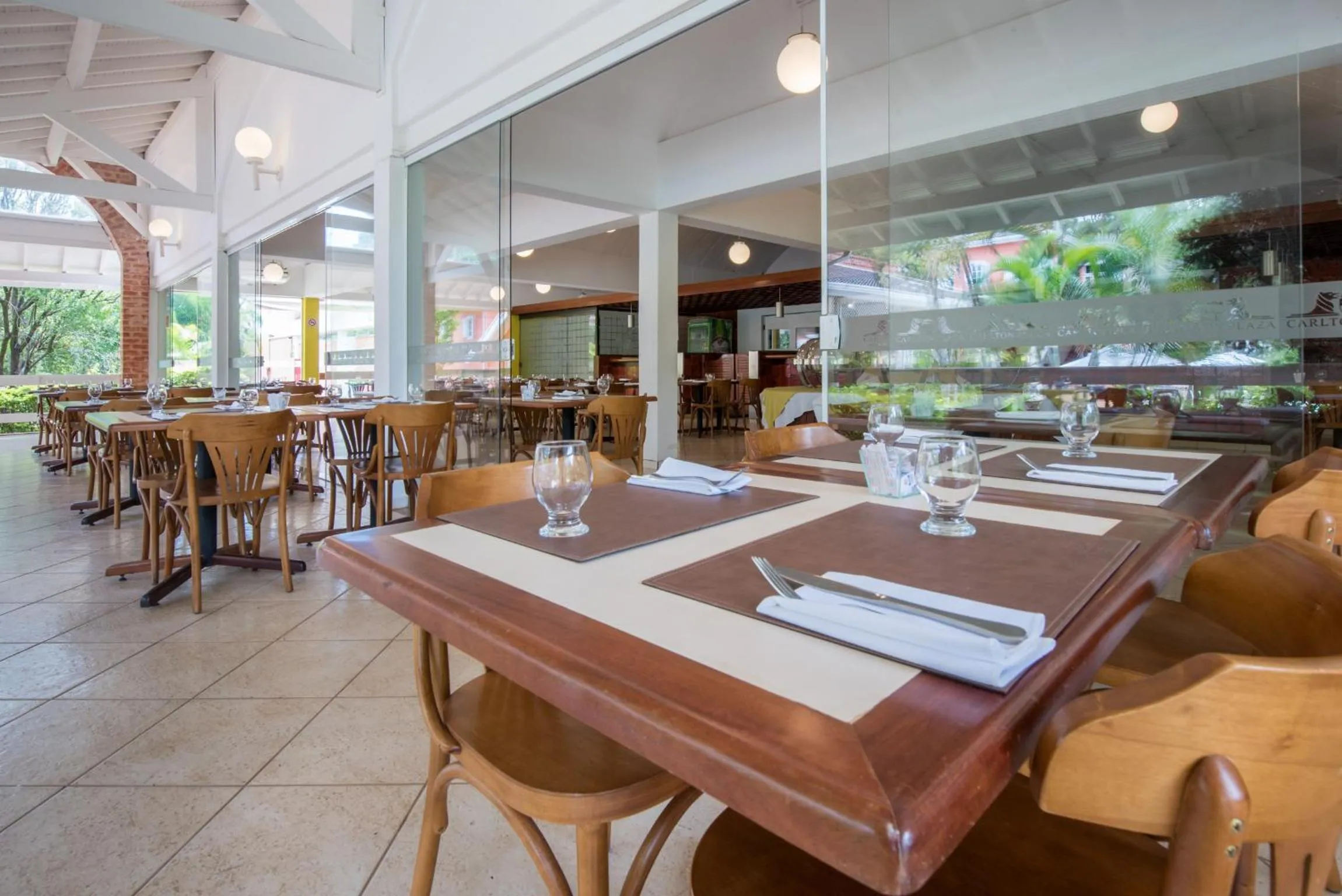 Restaurant/places to eat in Carlton Suítes Limeira