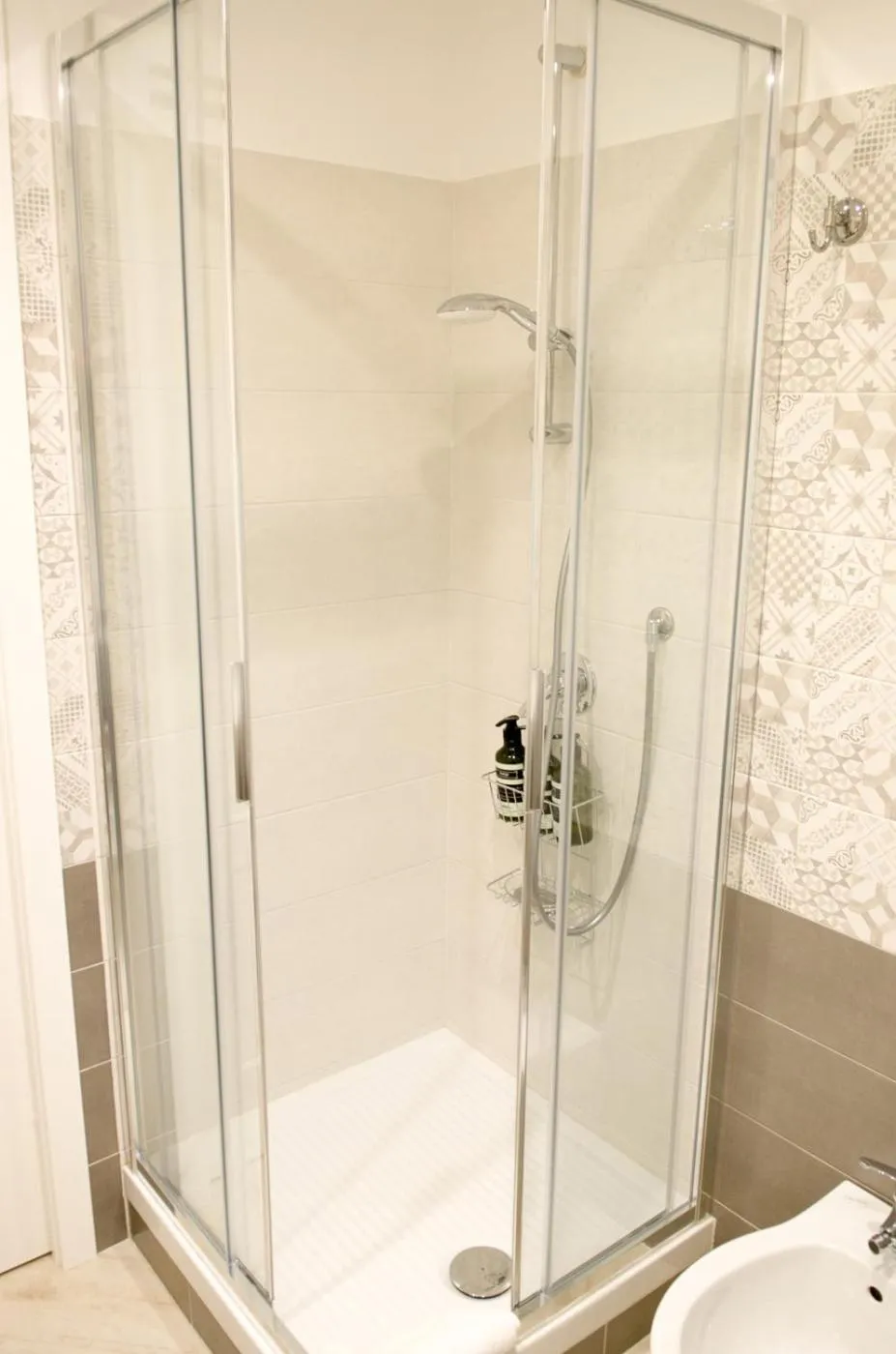 Shower in Palazzo Spasiano rooms - SORRENTO CENTER