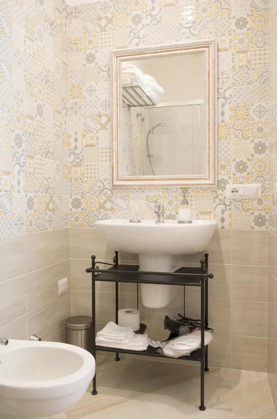 Bathroom in Palazzo Spasiano rooms - SORRENTO CENTER