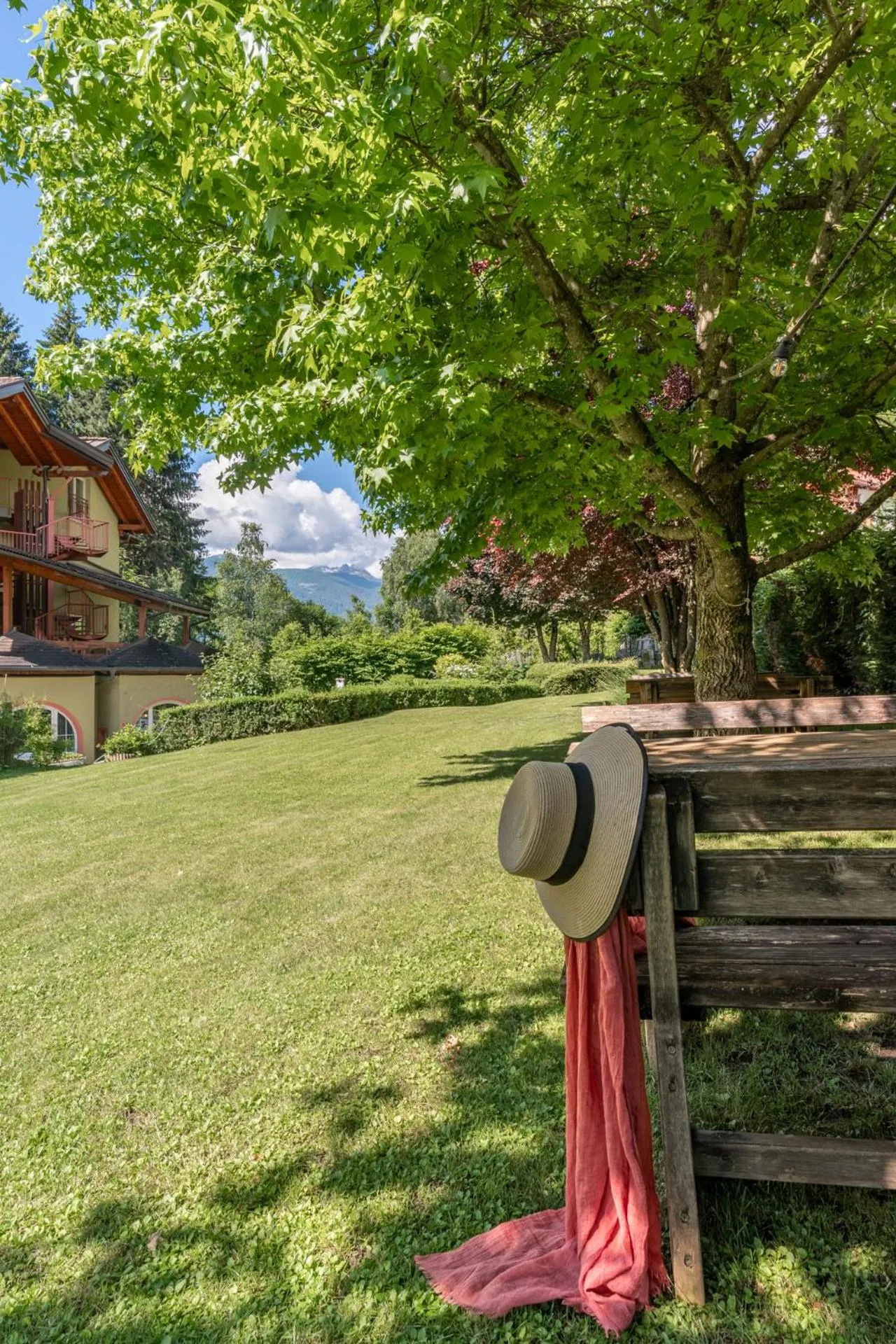 Property building in Hotel Bella di Bosco