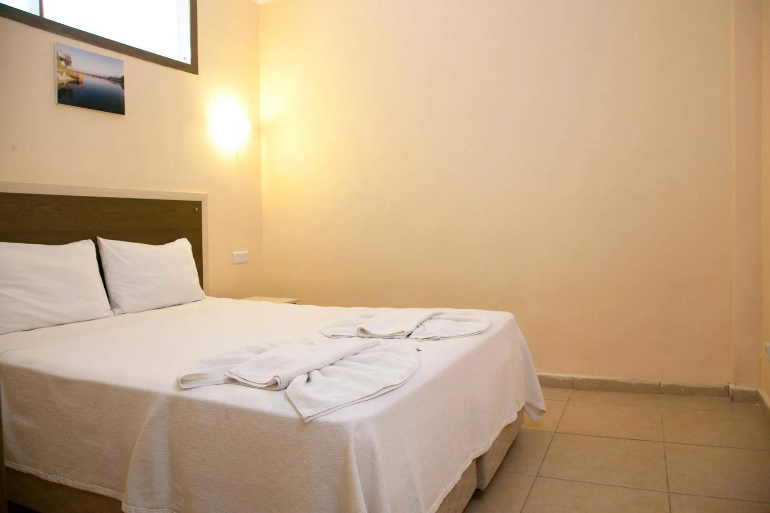 Kitchen or kitchenette, Bed in Beyaz Konak Evleri