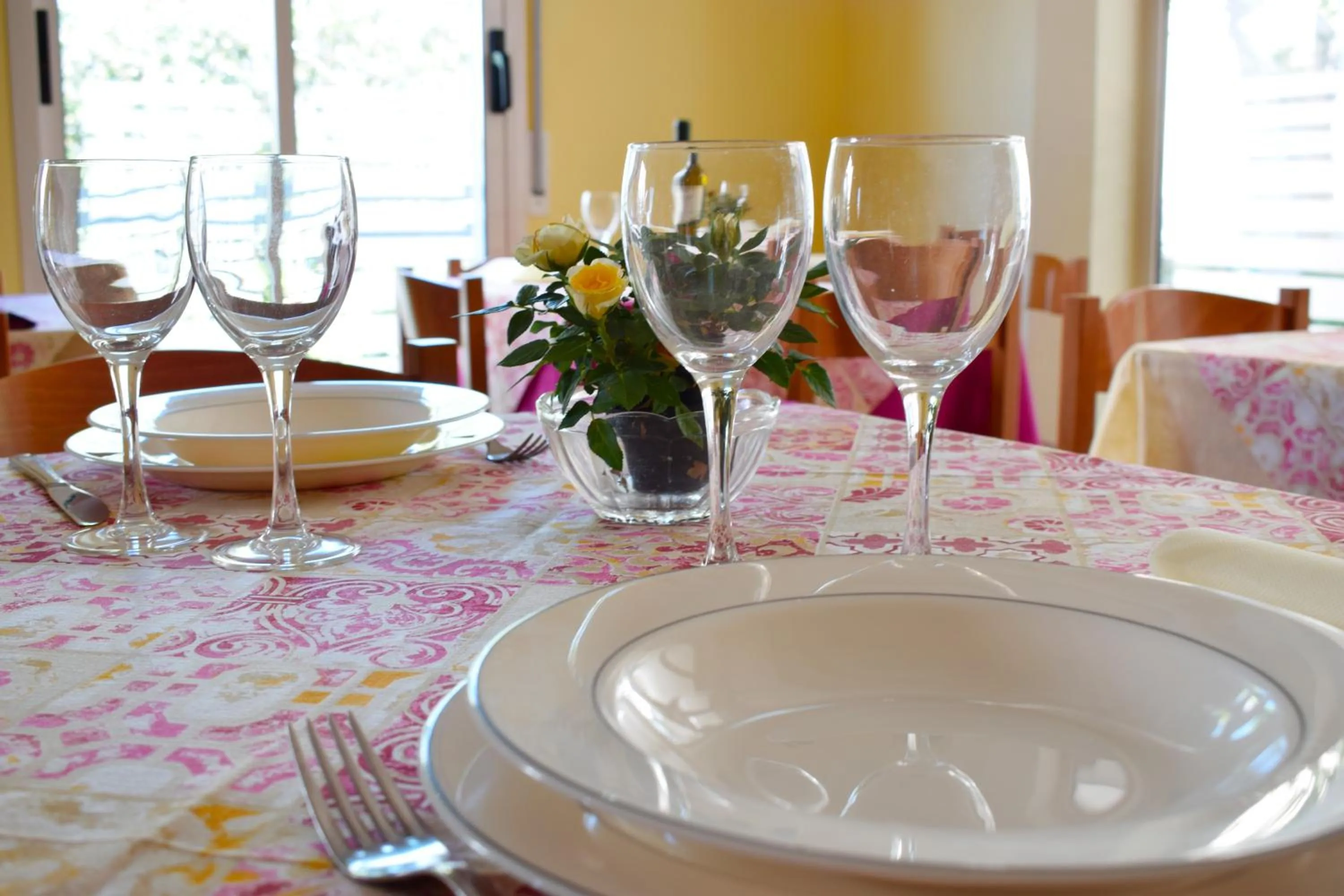 Restaurant/places to eat in Hotel Ivana