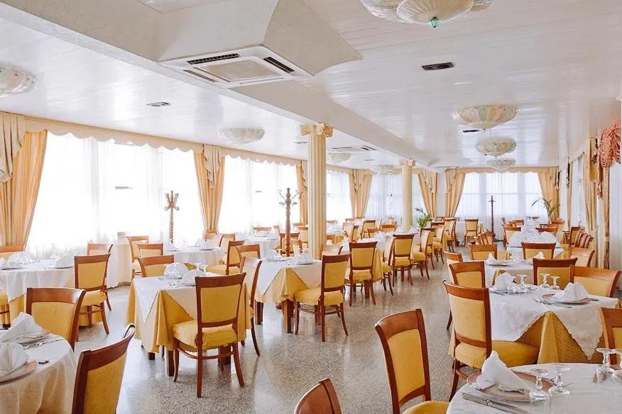 Restaurant/places to eat in PARADISO Hotel Ristorante