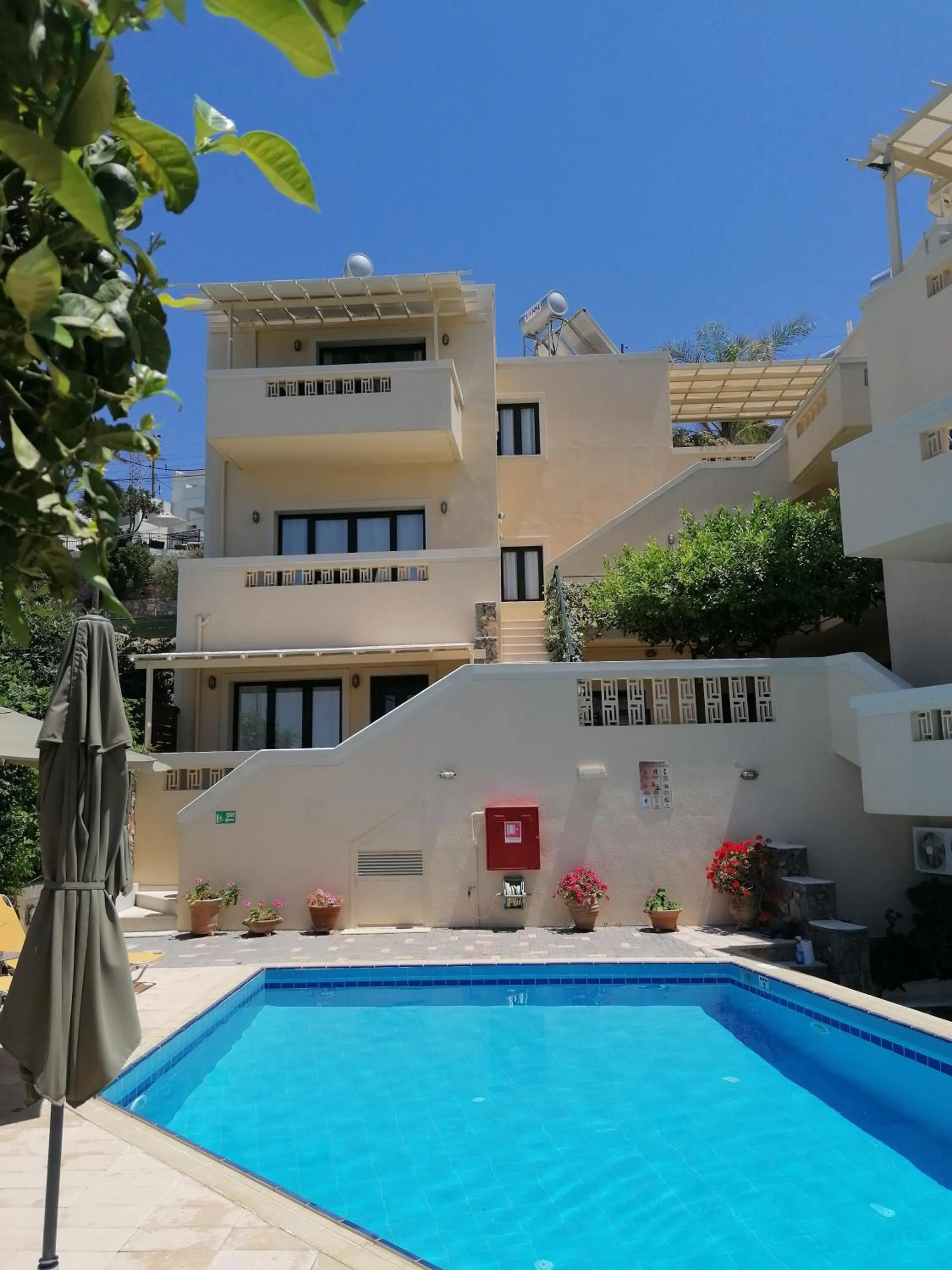 Swimming pool in Villiana Holiday Apartments