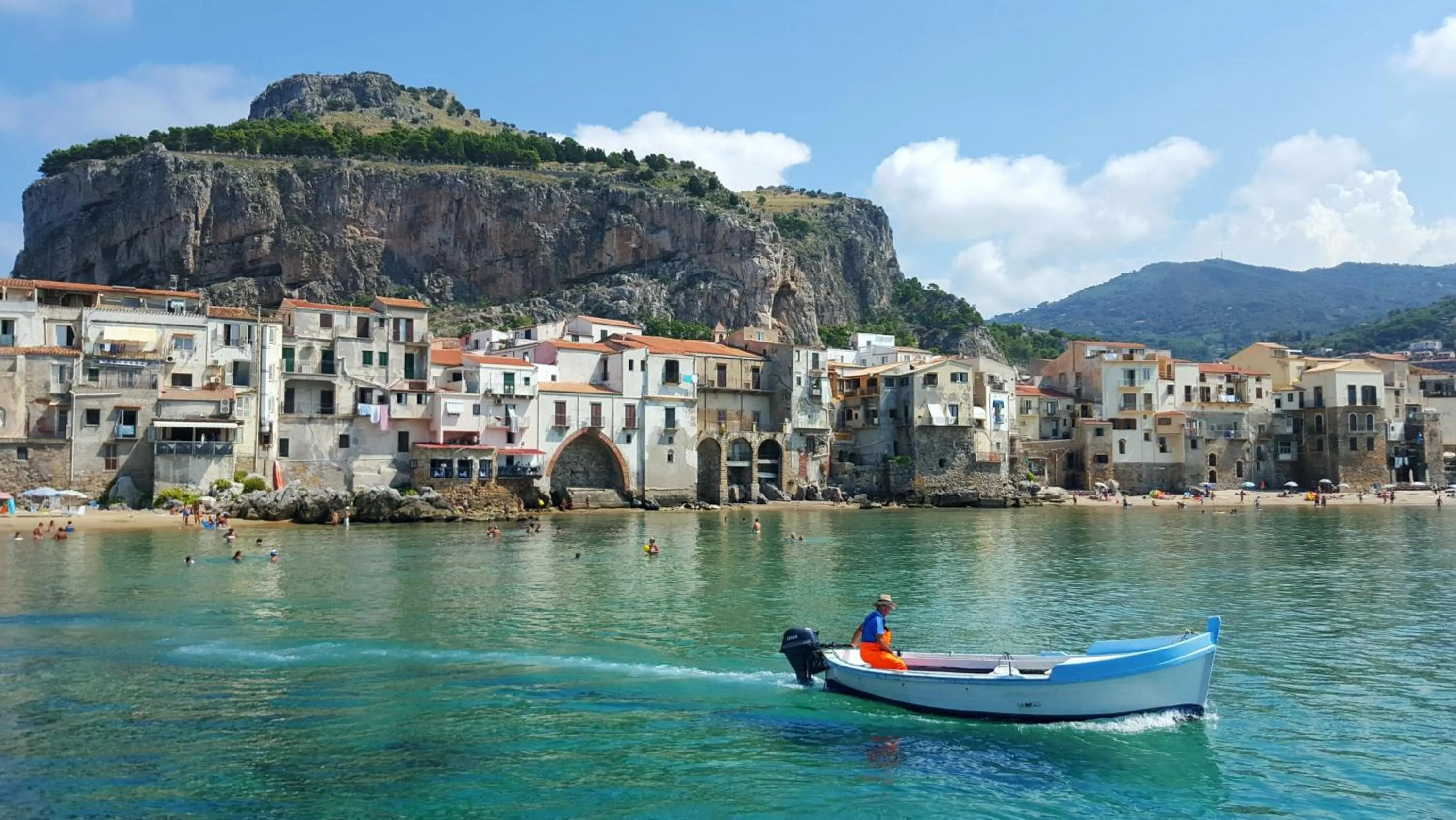 Beach in Pepito palace
