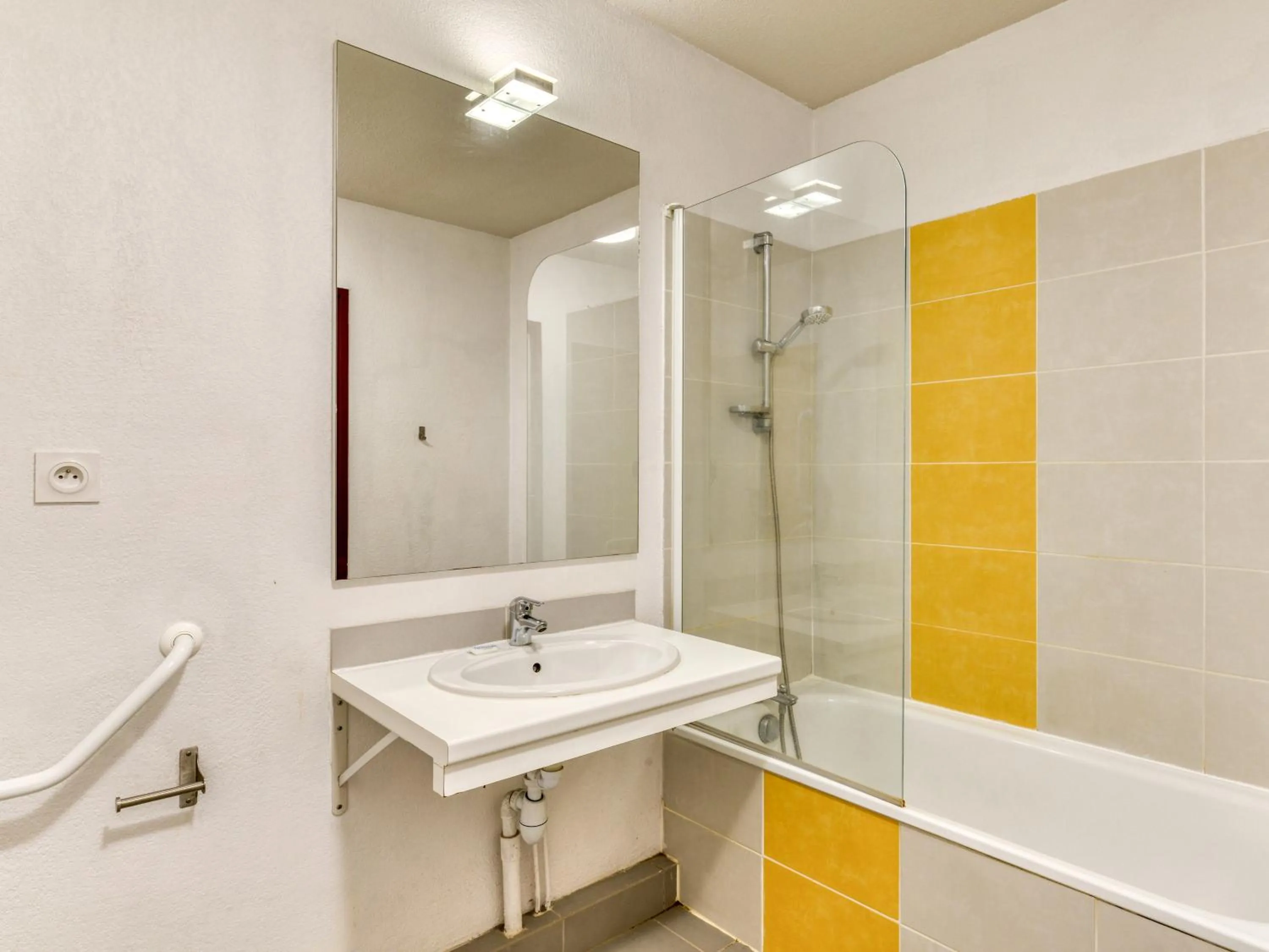 Bathroom in Vacancéole - Les demeures de la Massane - Argelès-sur-Mer