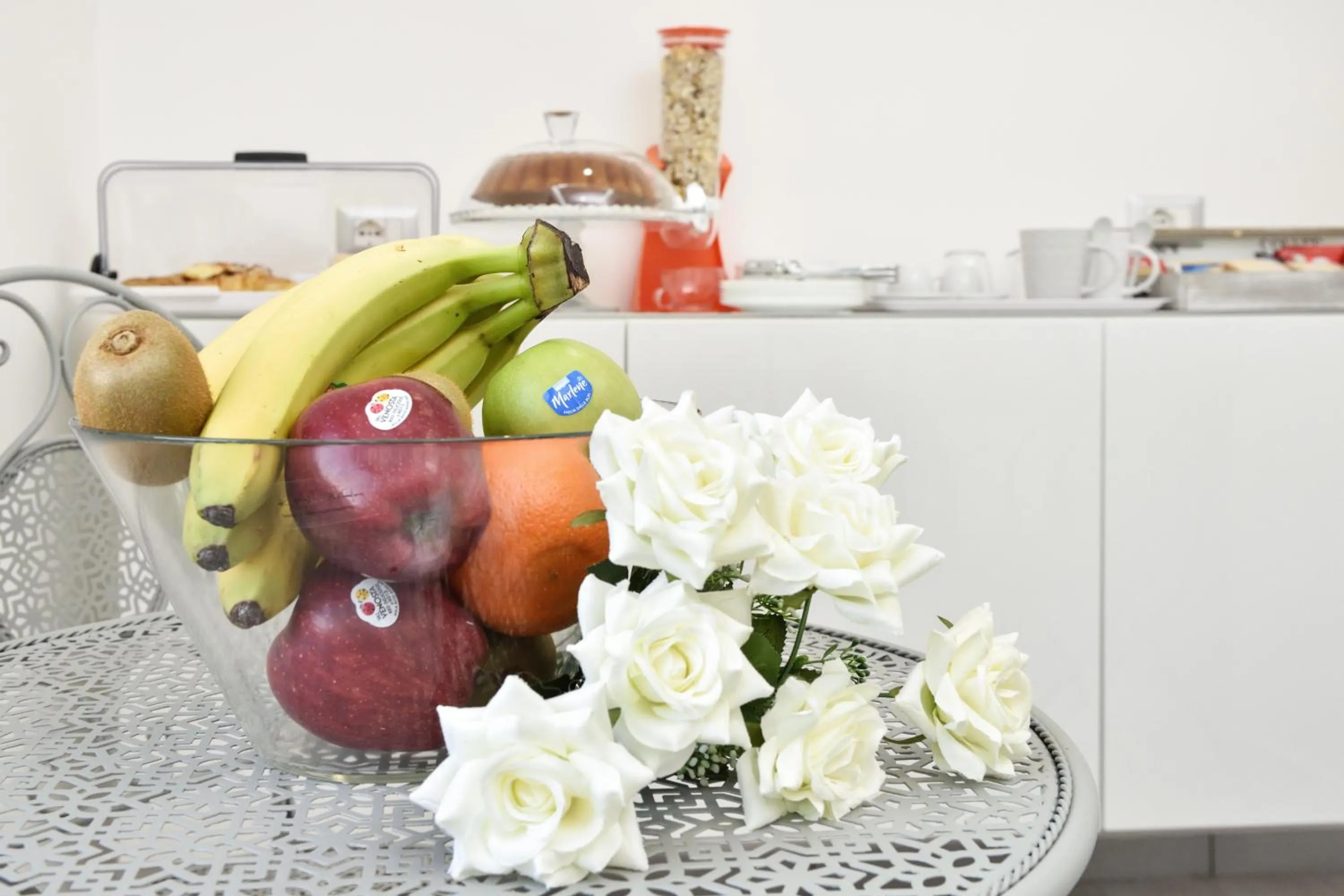 Continental breakfast in Insula House