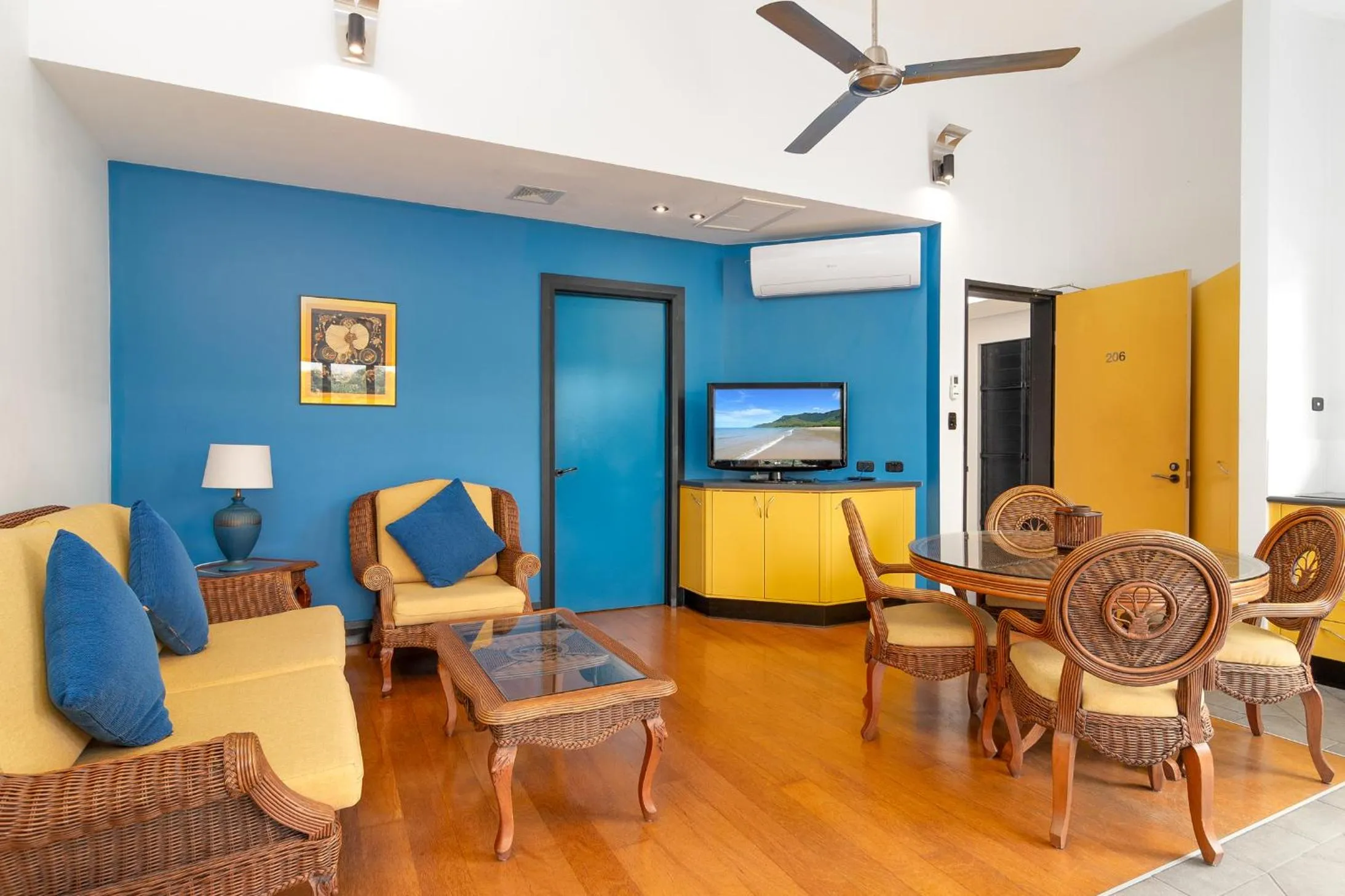 Dreamcatcher Beach-Side Apartments