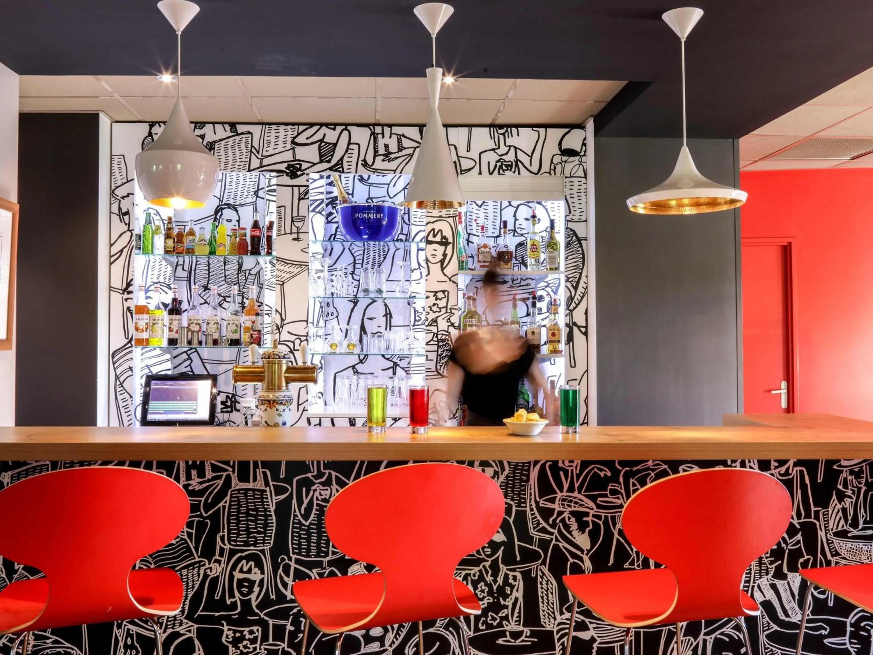 Lounge or bar in ibis Orange Sud