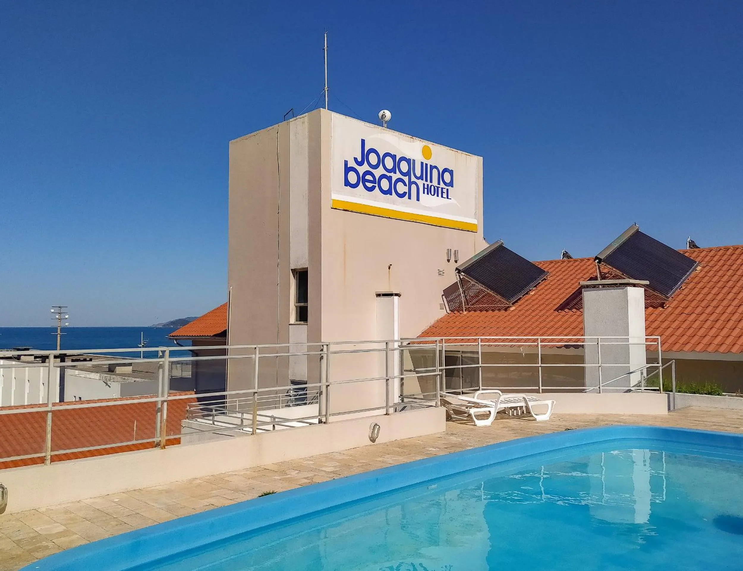 Swimming pool in Joaquina Beach Hotel