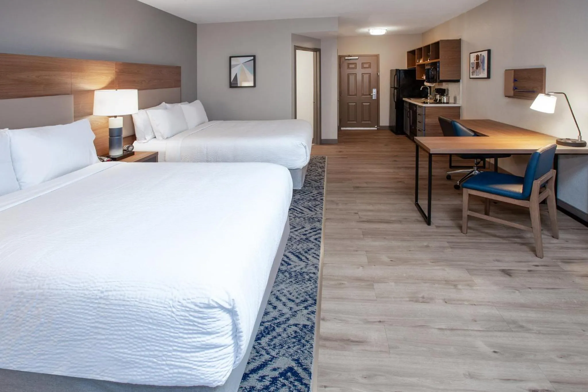 Photo of the whole room, Bed in Candlewood Suites Arundel Mills / BWI Airport by IHG