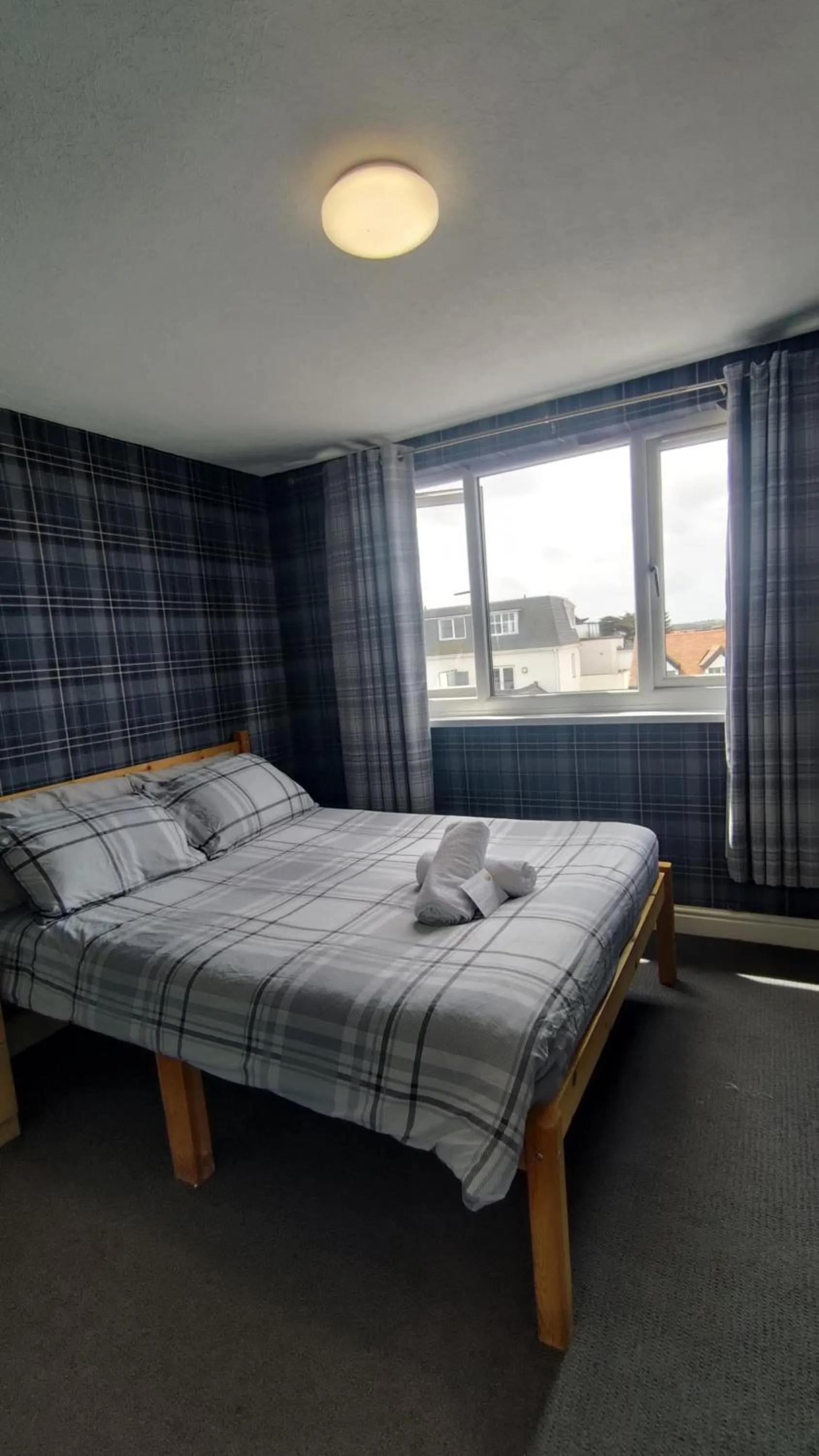 Bedroom, Bed in OYO Shore Surf Lodge