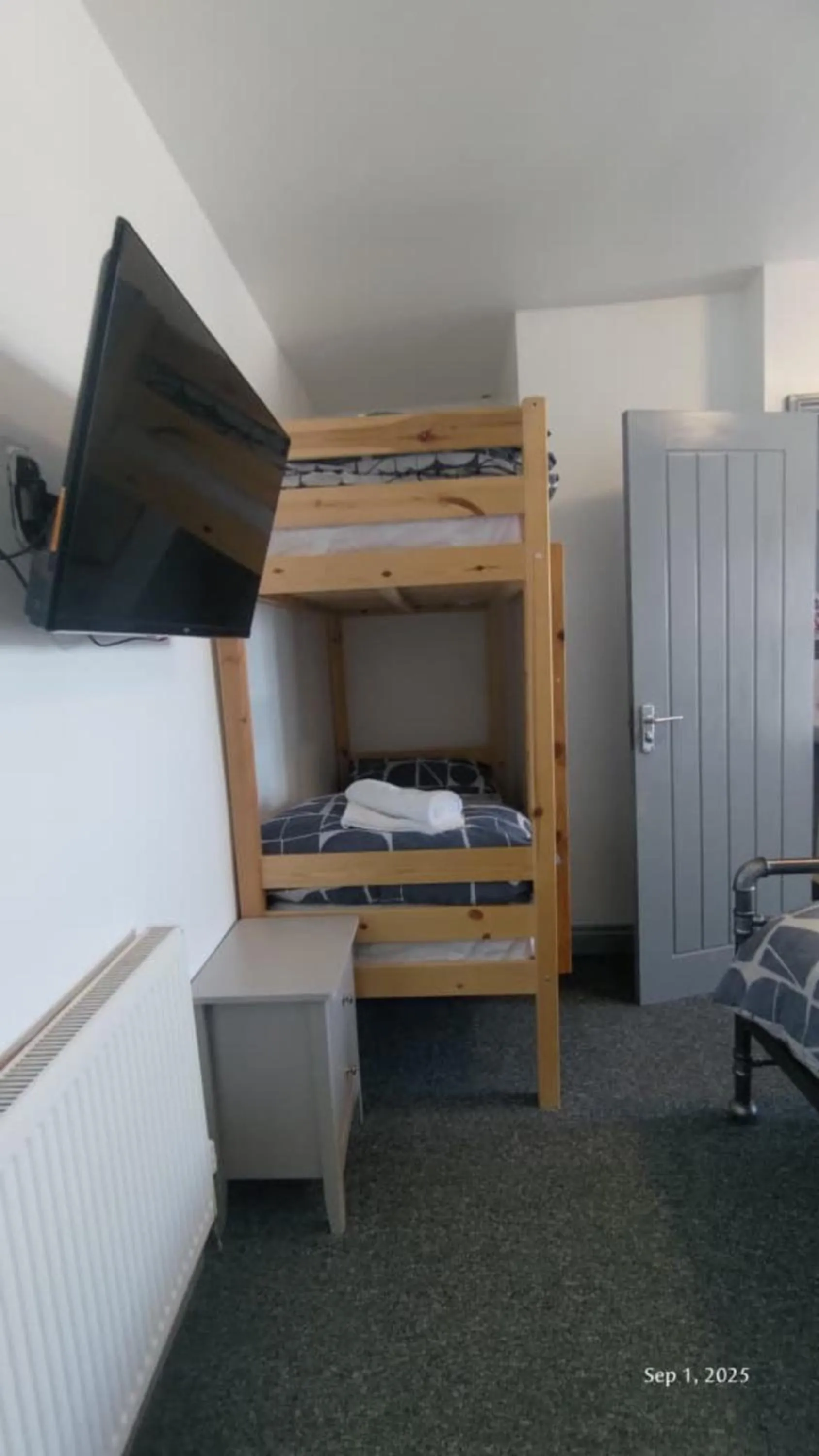 Bedroom, Bed in OYO Shore Surf Lodge