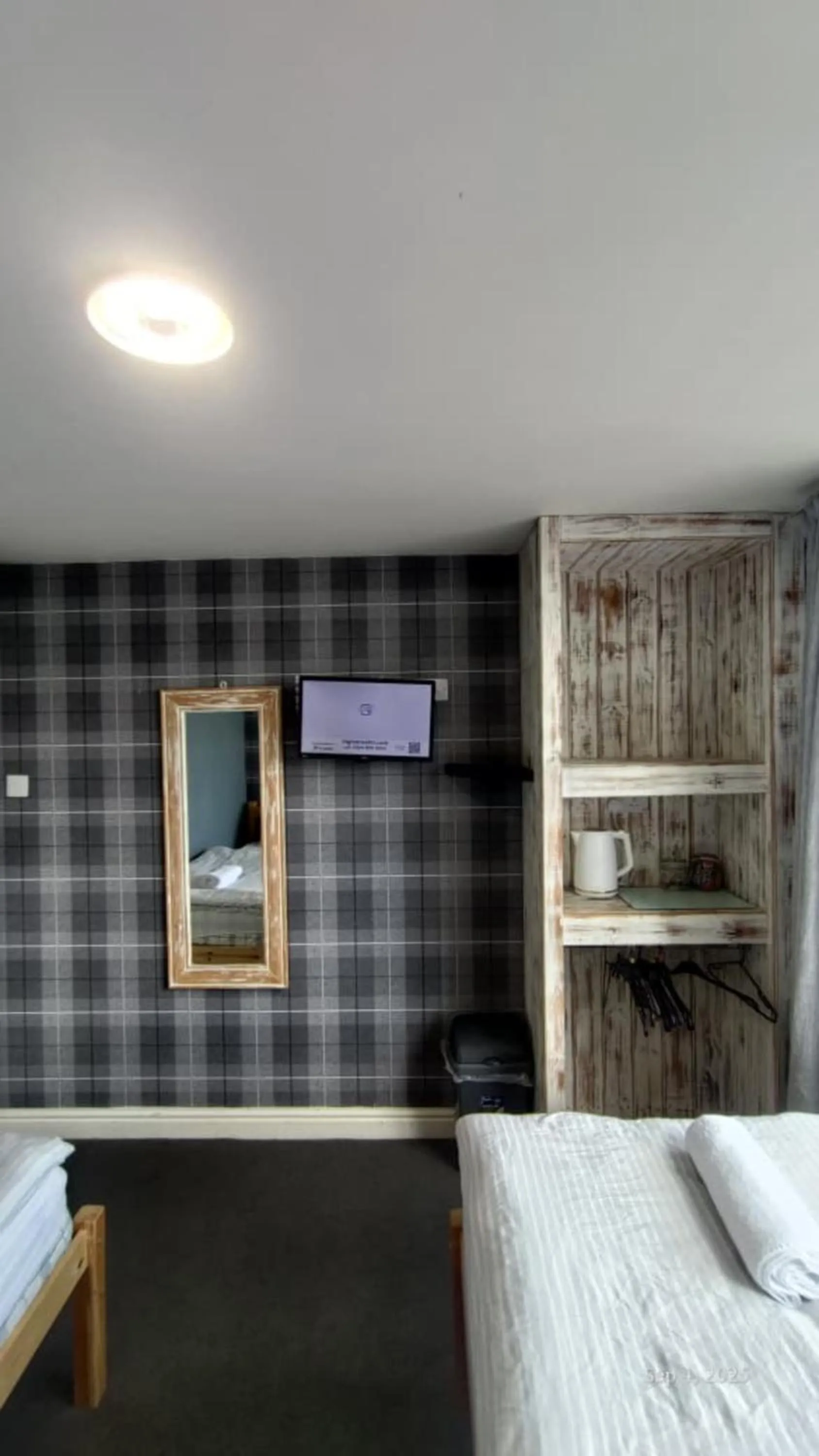 Bedroom, Bed in OYO Shore Surf Lodge