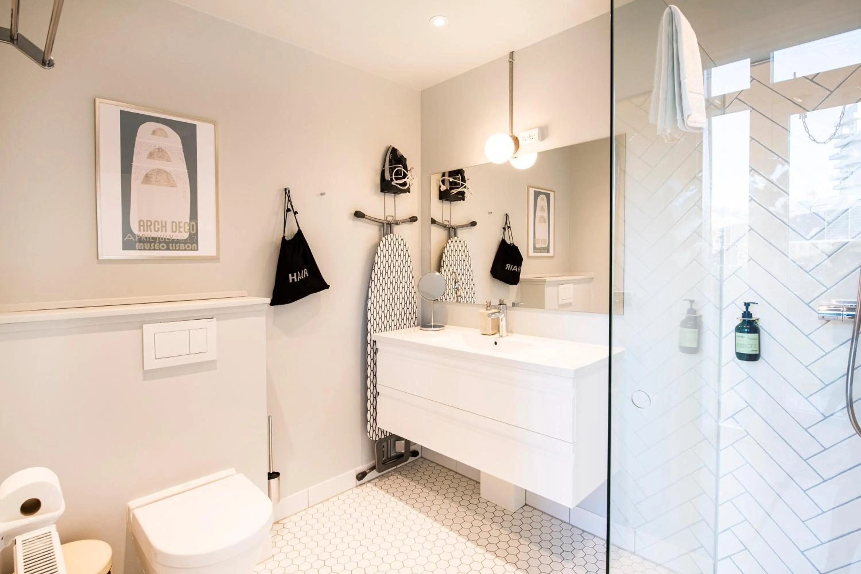 Bathroom in The Beach apartments by Daniel&Jacob's