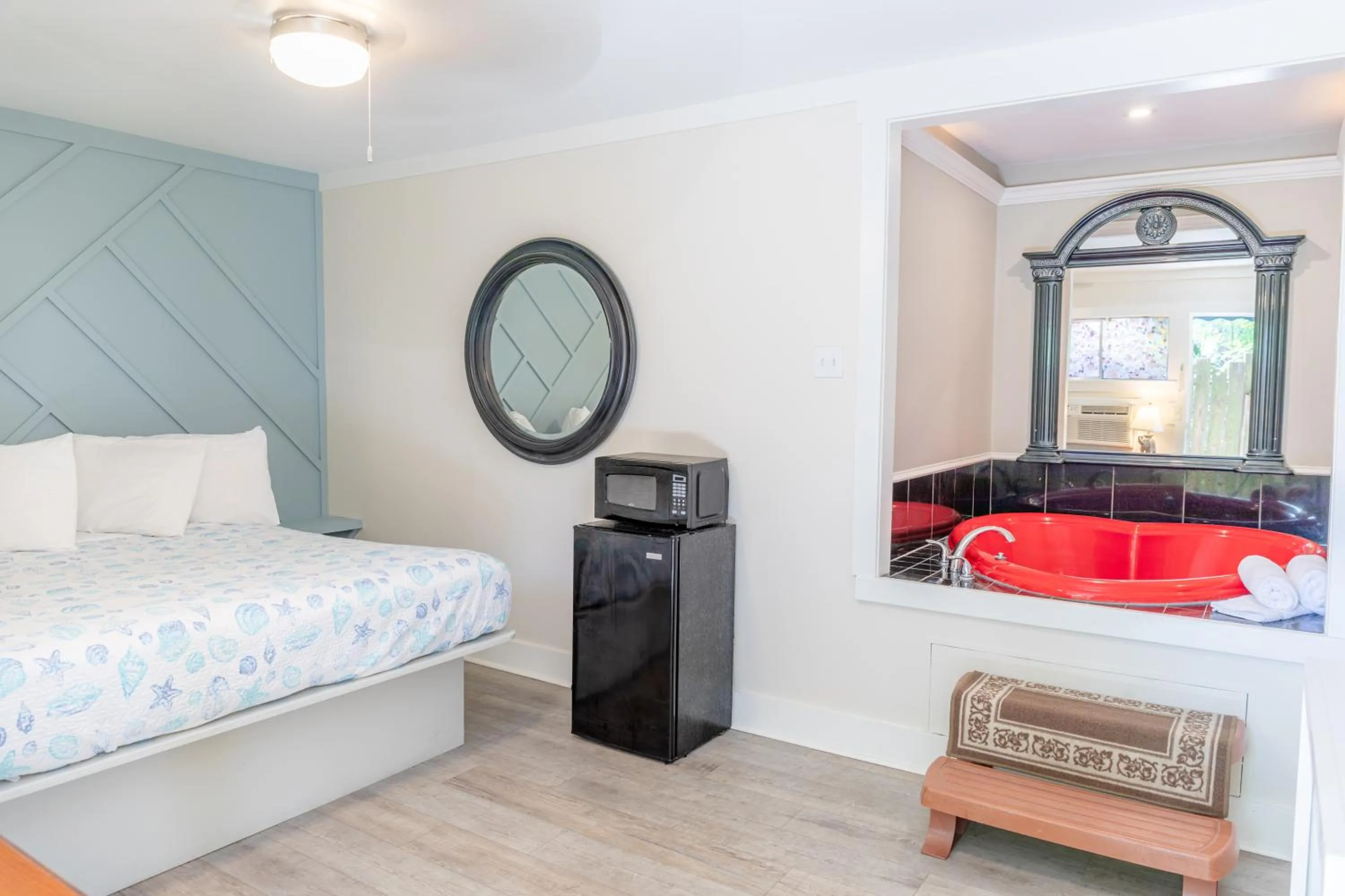 Bed in Atlantis Inn - Tybee Island