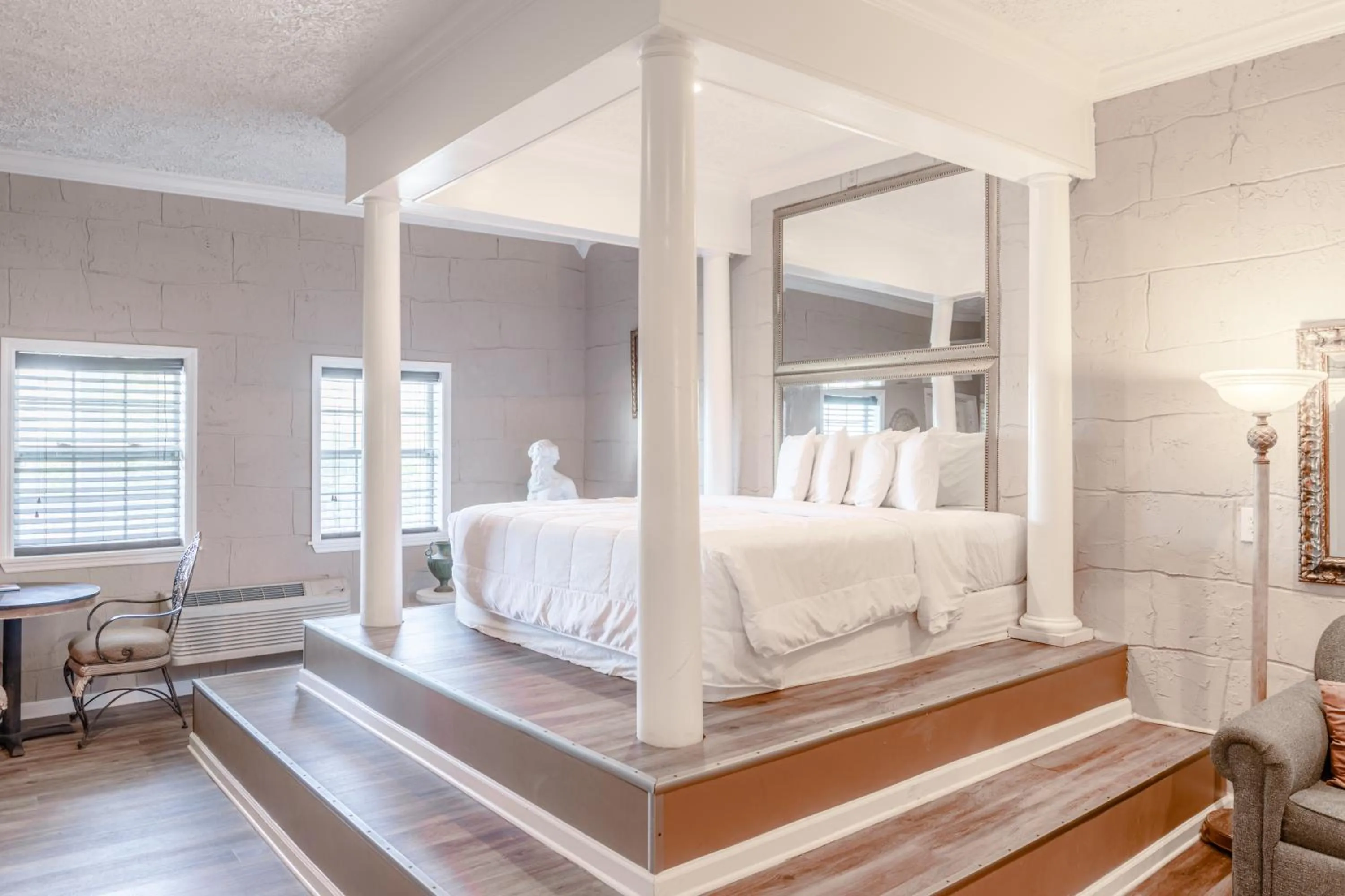 Bed in Atlantis Inn - Tybee Island