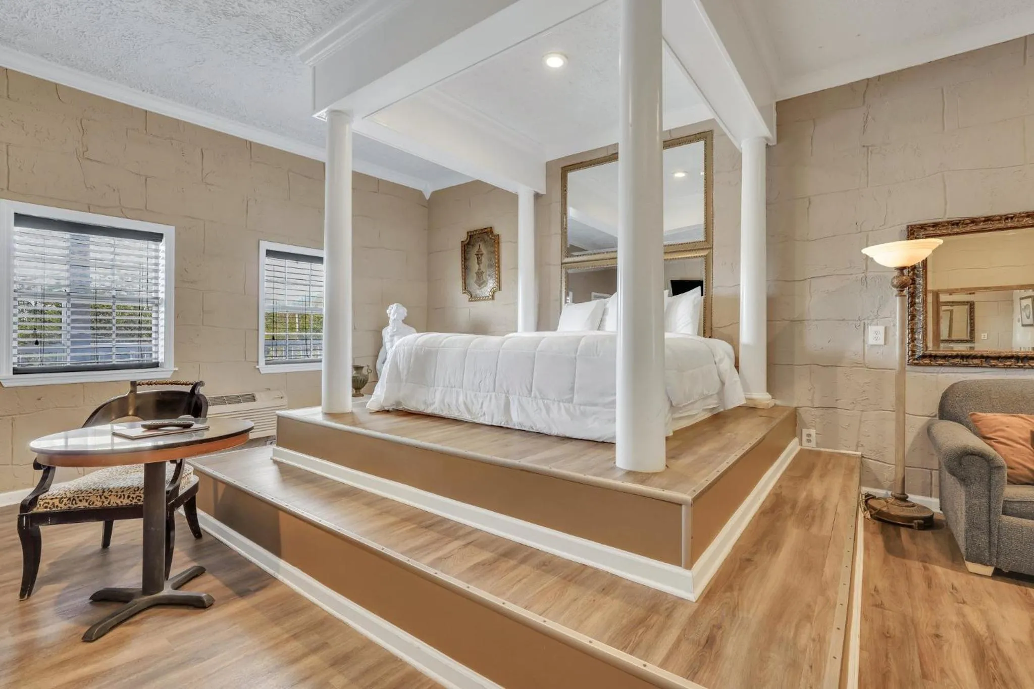 Bed in Atlantis Inn - Tybee Island