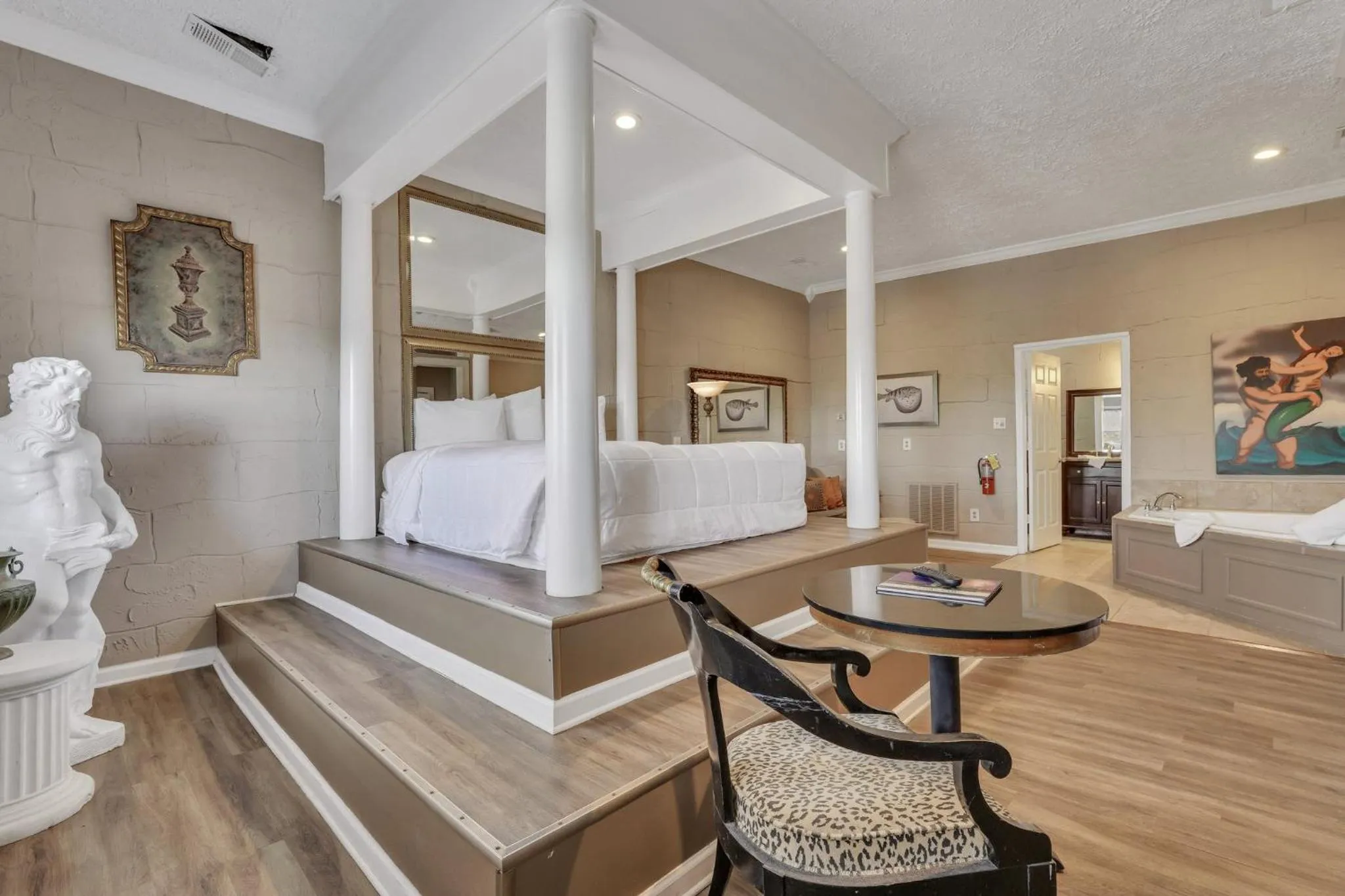 Bed in Atlantis Inn - Tybee Island