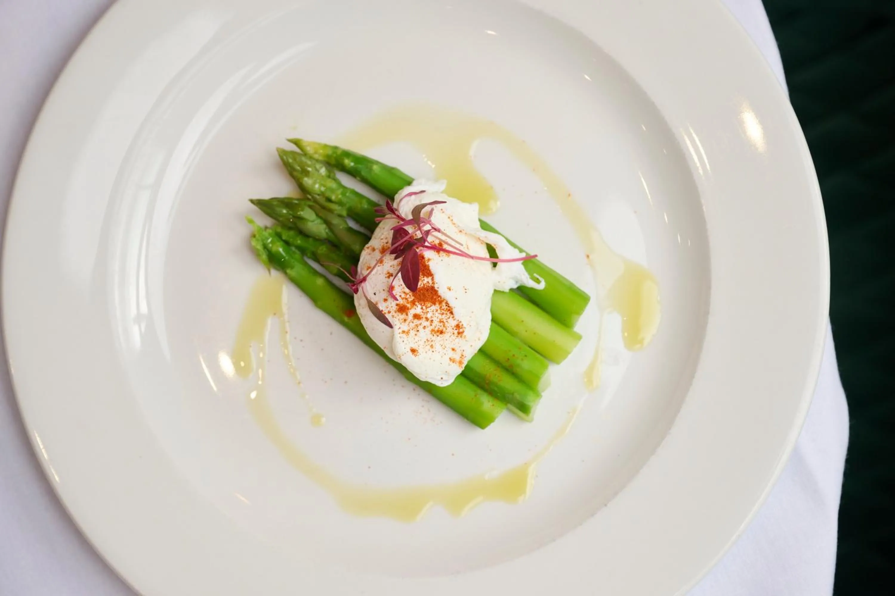 Food and drinks in The Leonard Hotel