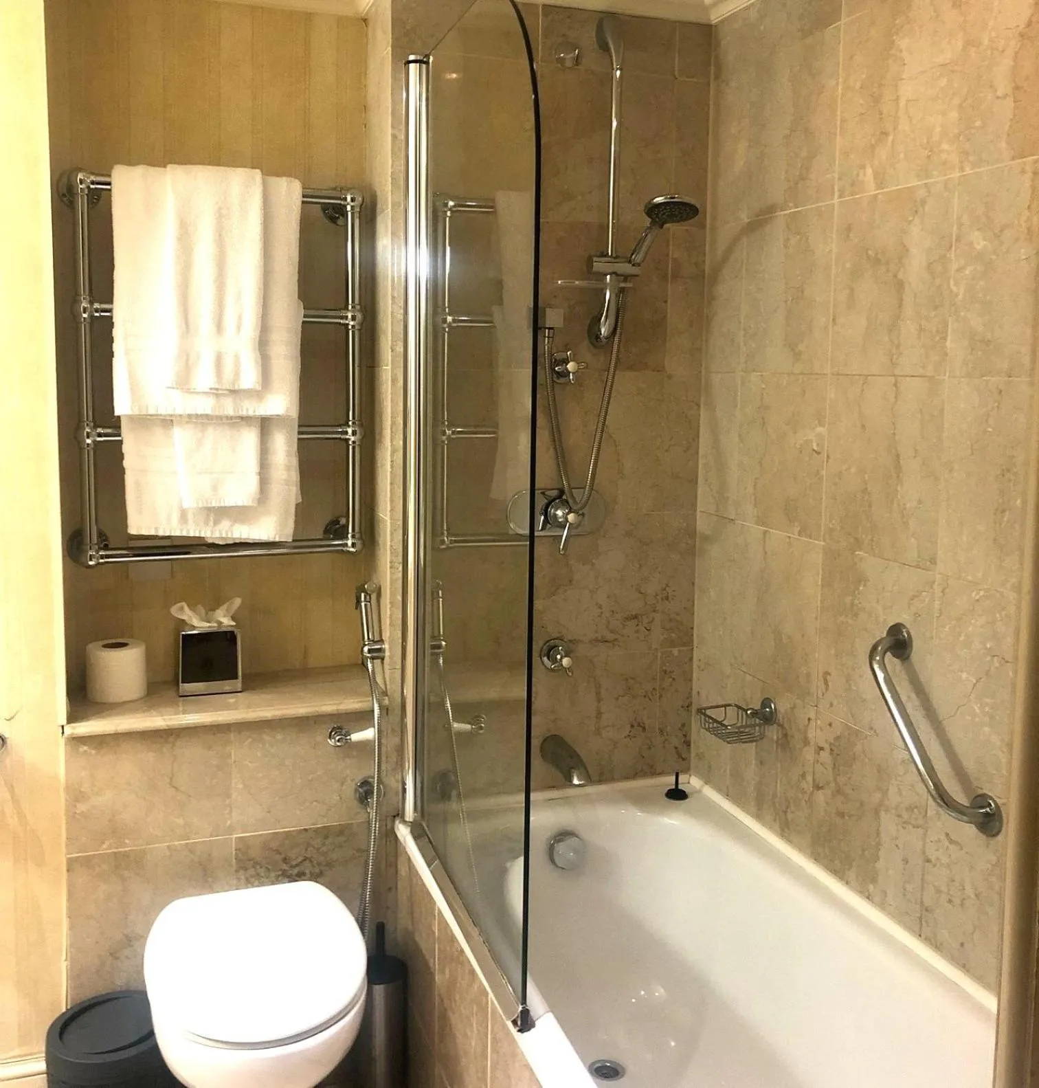 Bathroom in The Leonard Hotel