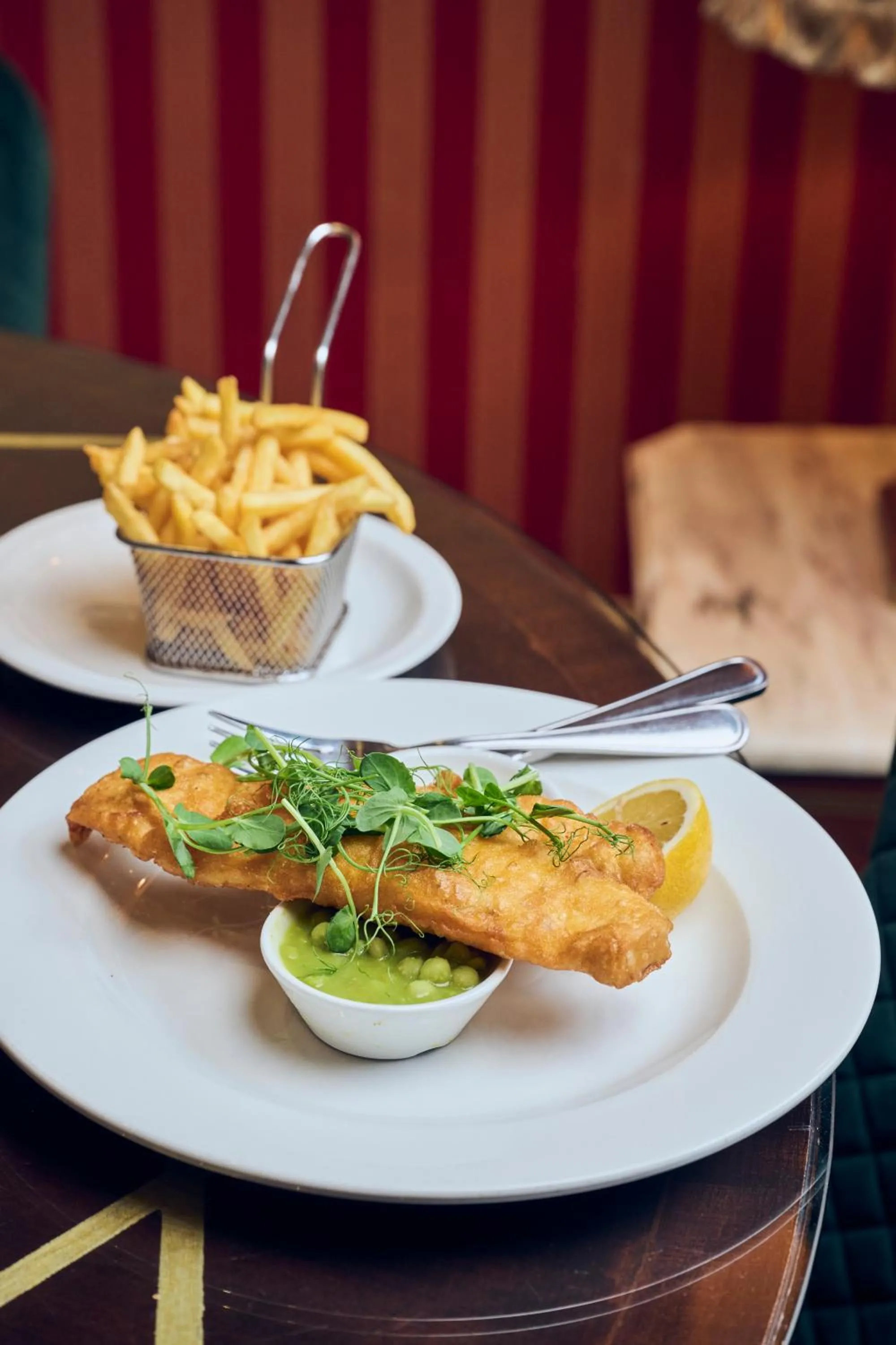 Restaurant/places to eat in The Leonard Hotel