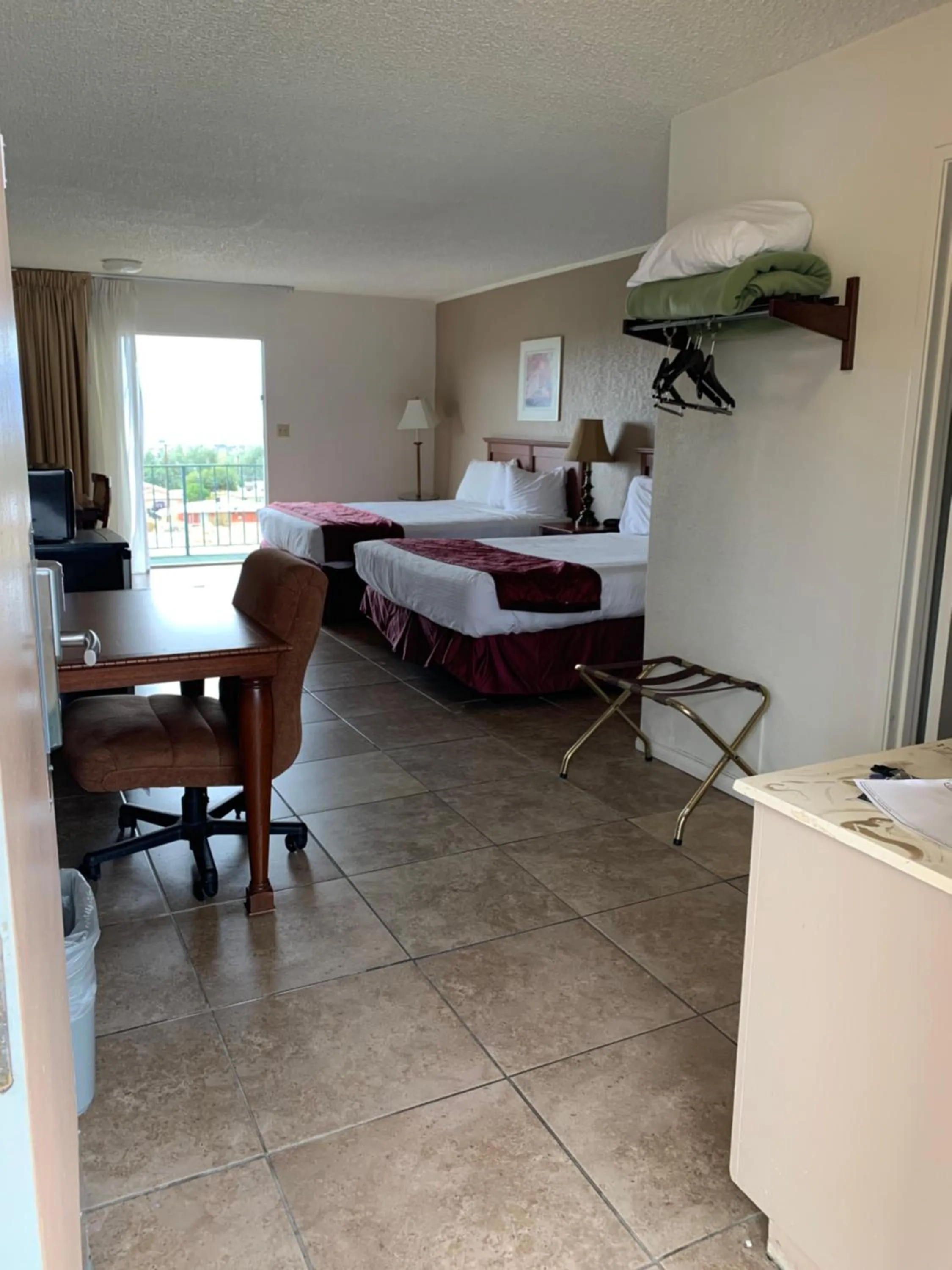 Bed in Desert Hot Springs Spa Hotel