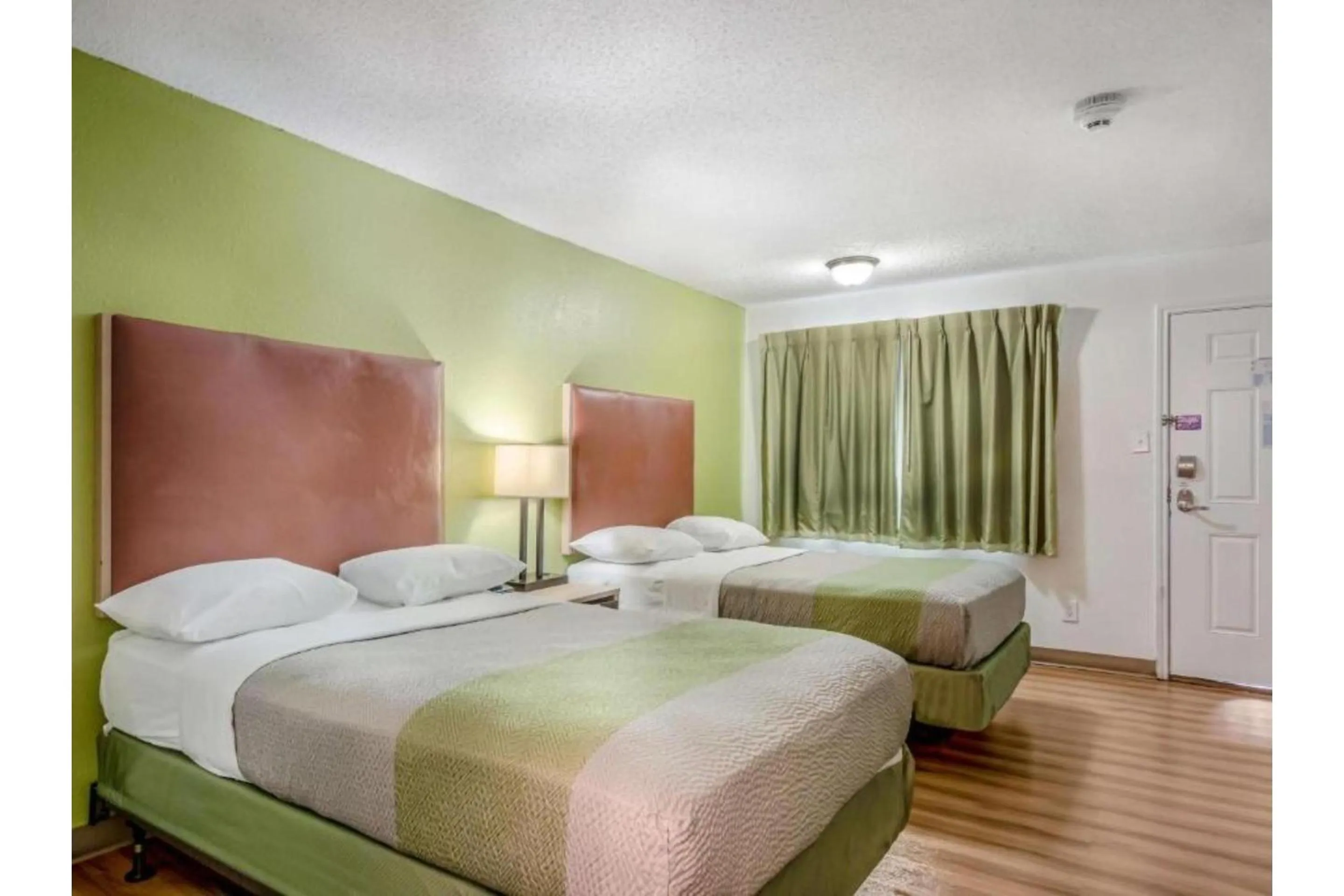 Bed in Motel 6 Corpus Christi, TX - North