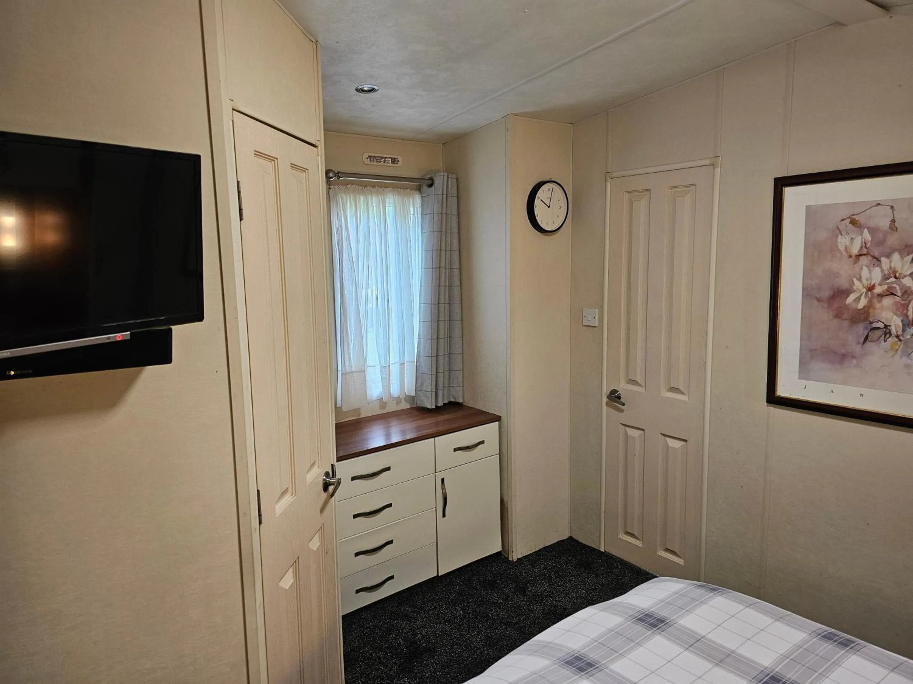 Bed in Tudor Lodge Hotel