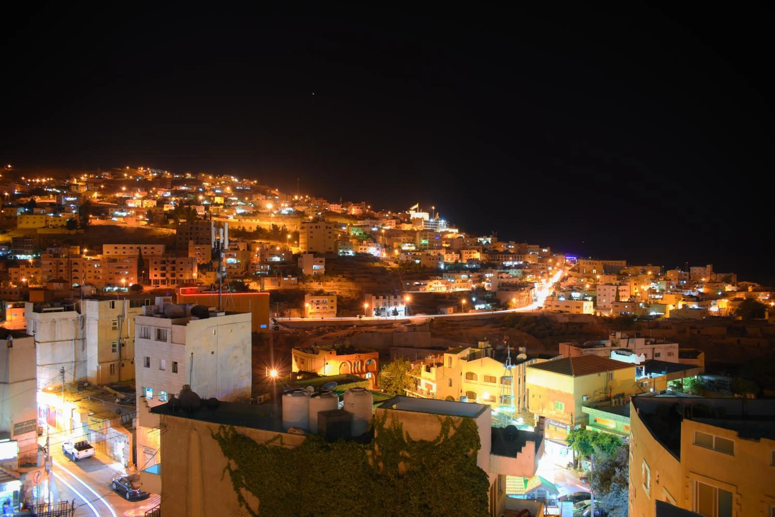 Night in Anbat Midtown Hotel