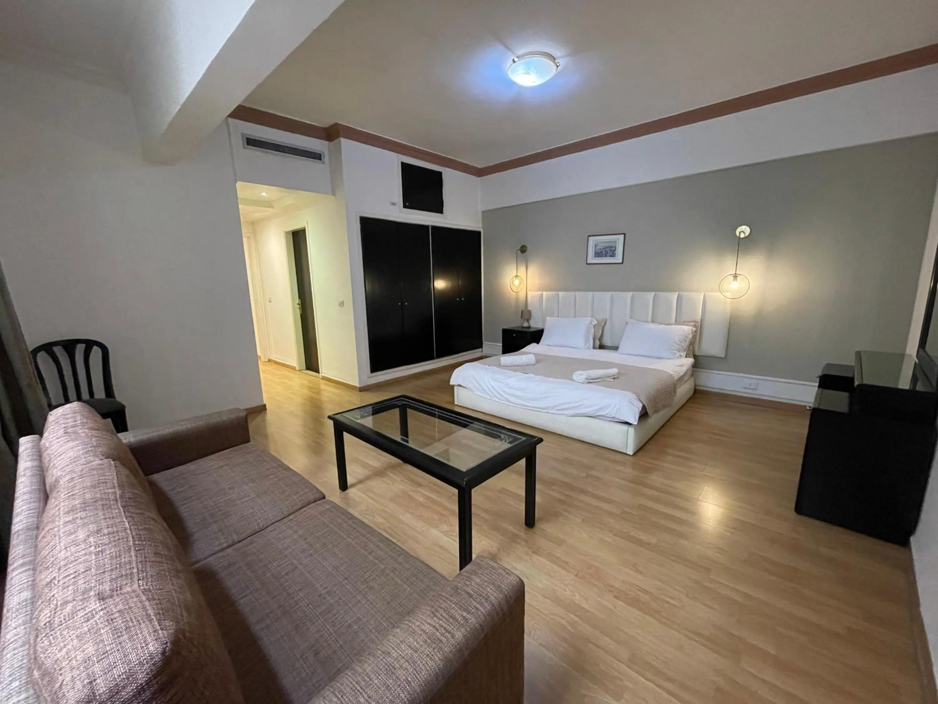 Bed in Elegant Suites Beirut