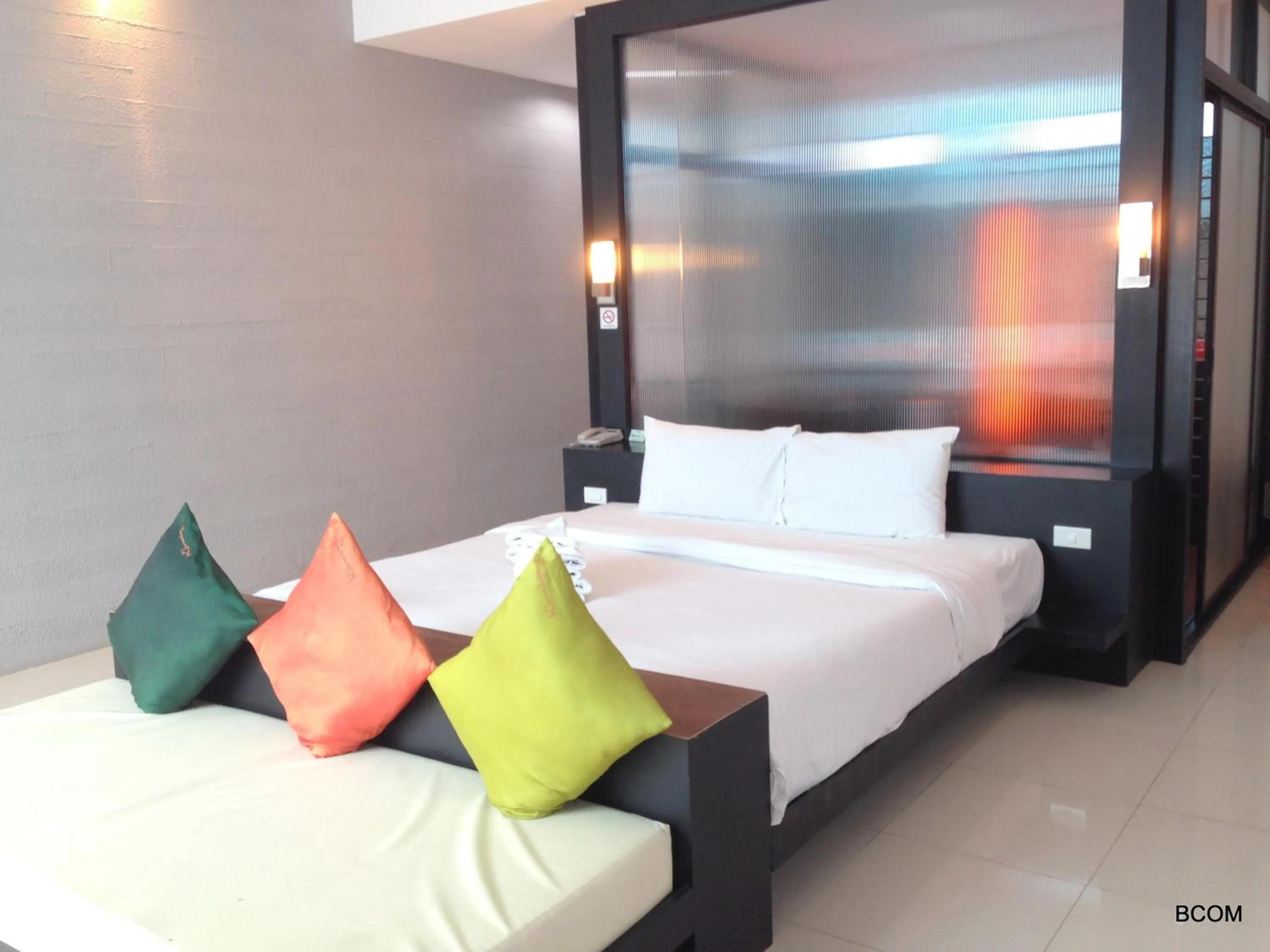 Photo of the whole room, Bed in Khun Chaweng Resort