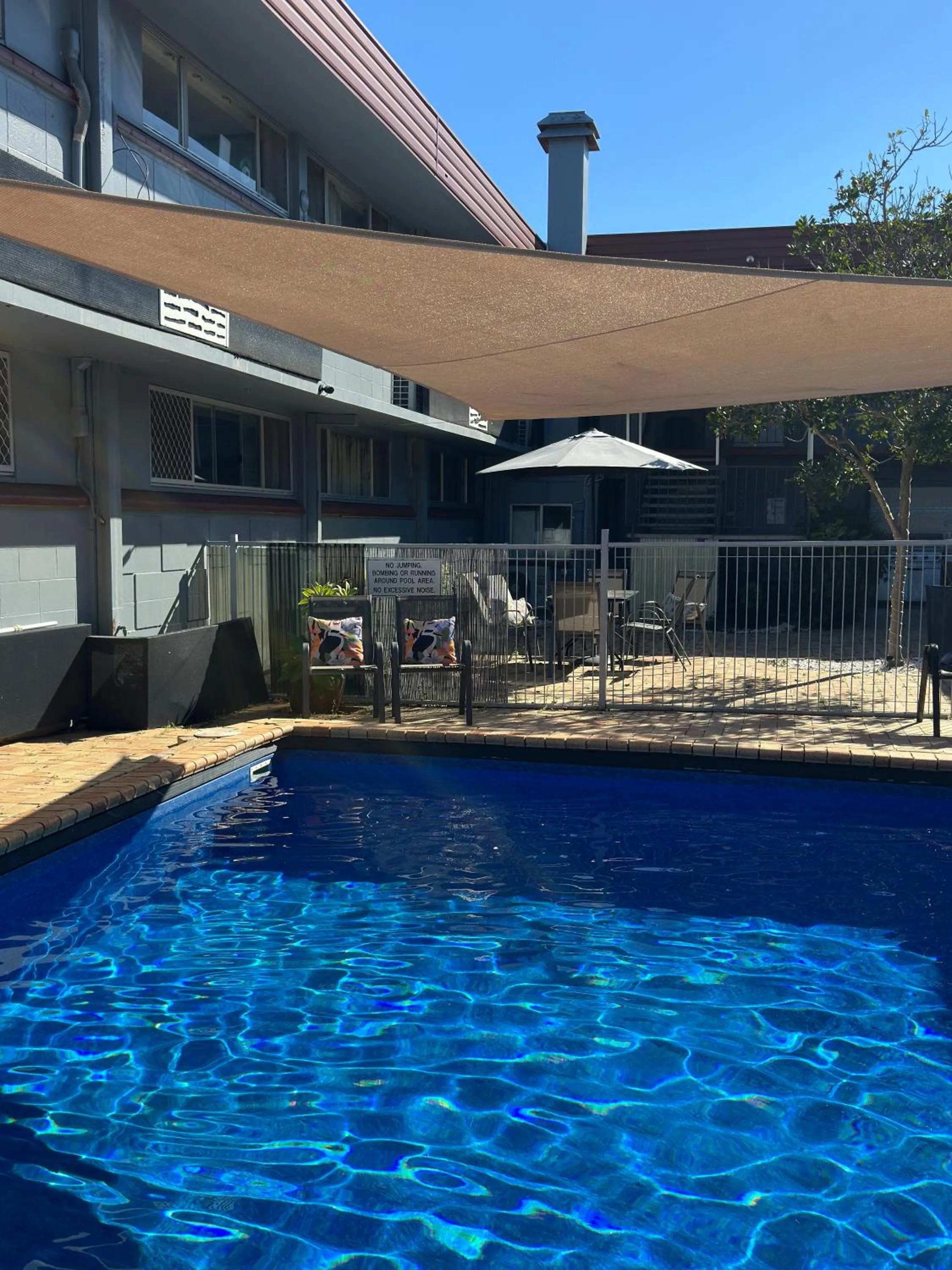 Swimming pool in Airway Motel